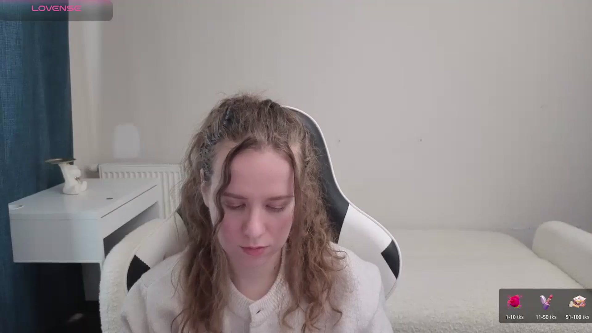 Gallery image thumbnail from BlueFlowerr's myfreecams stream on, 04/14/2026, 16:18 image 2 of 20