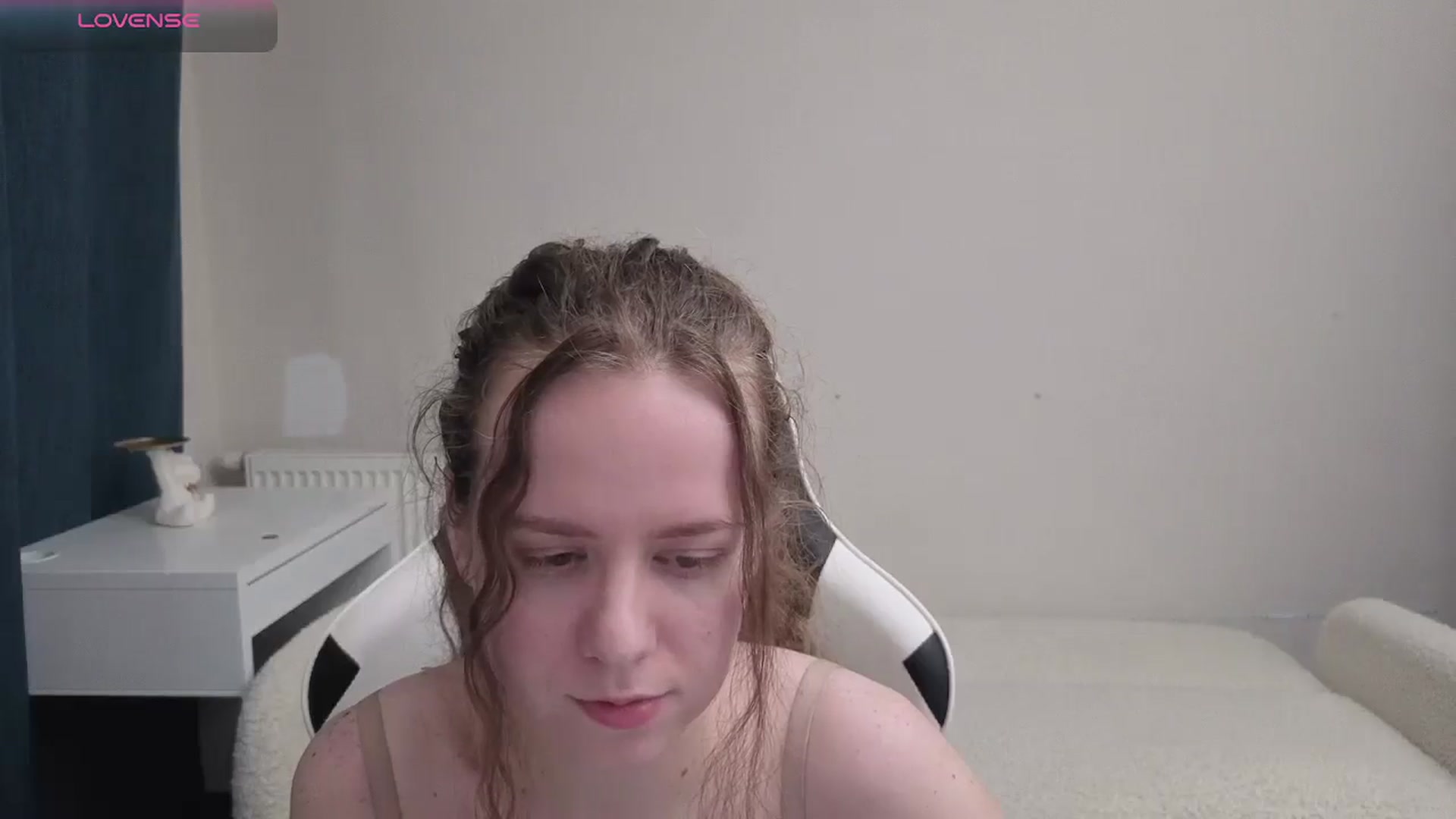 Gallery image thumbnail from BlueFlowerr's myfreecams stream on, 04/14/2026, 17:47 image 11 of 20