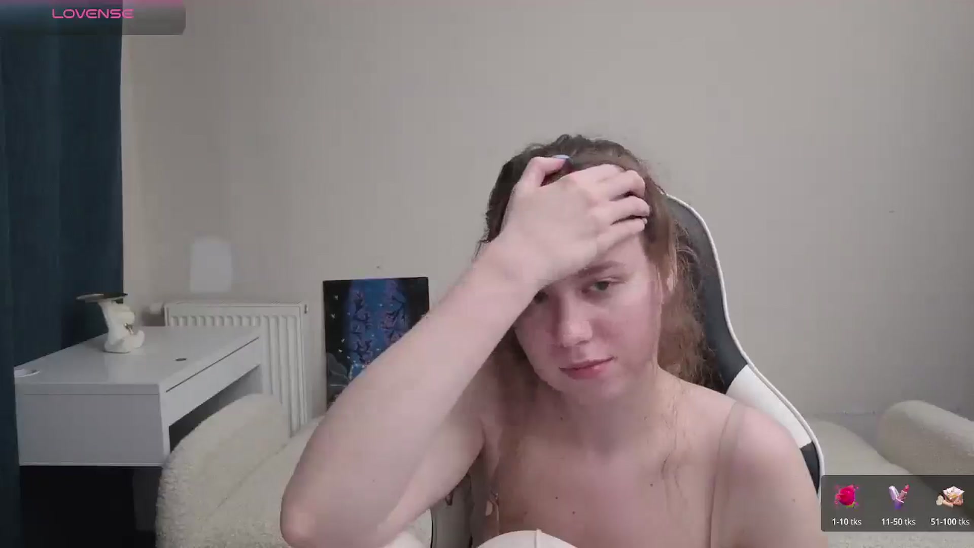 Gallery image thumbnail from BlueFlowerr's myfreecams stream on, 04/14/2026, 18:40 image 11 of 20