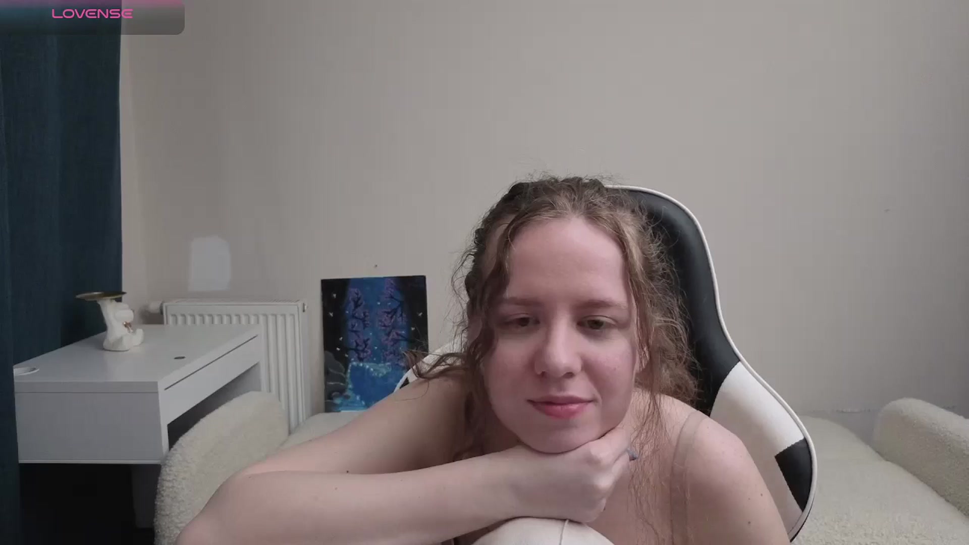 Gallery image thumbnail from BlueFlowerr's myfreecams stream on, 04/14/2026, 18:40 image 10 of 20