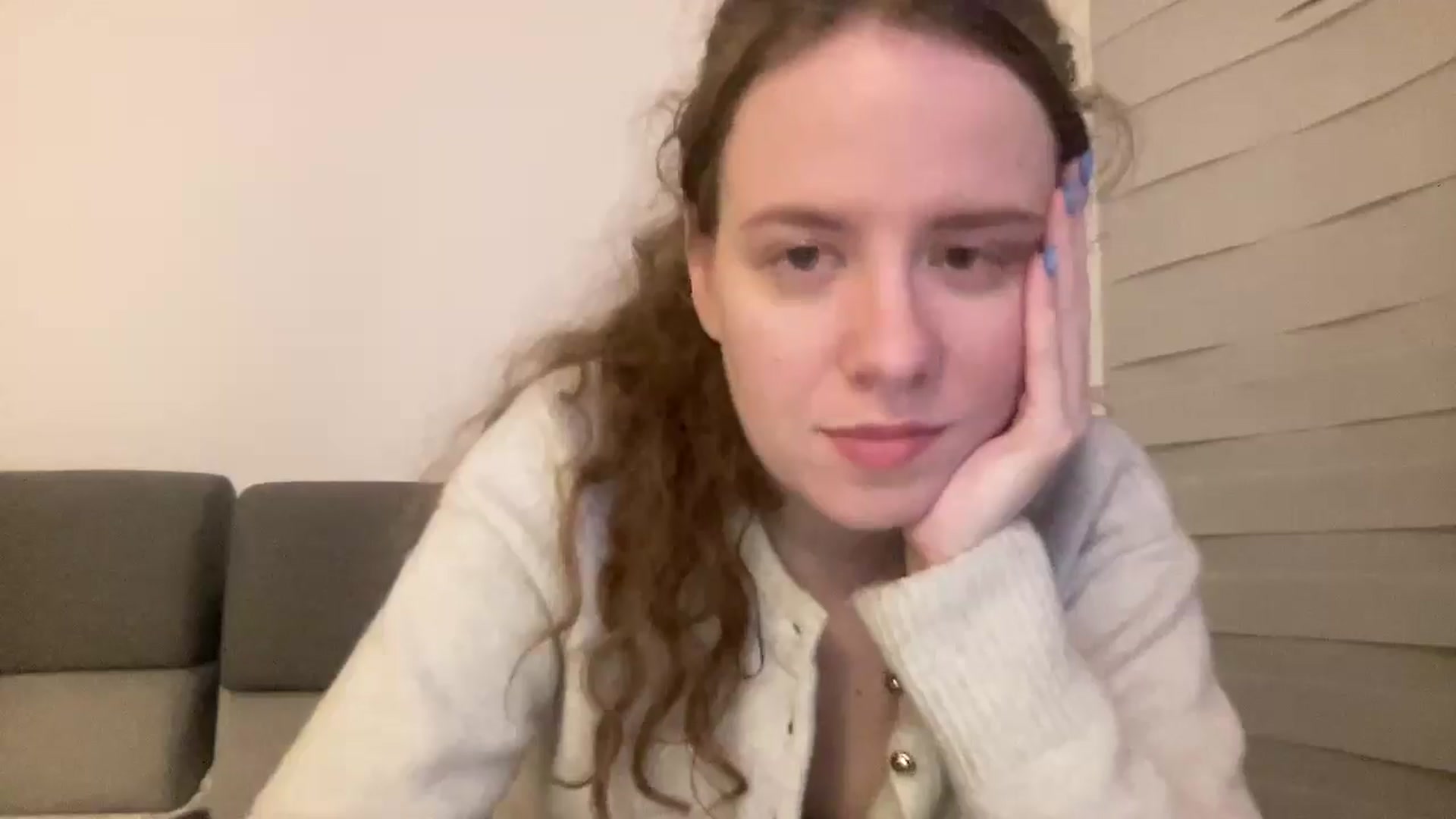 Gallery image thumbnail from BlueFlowerr's myfreecams stream on, 04/14/2026, 23:50 image 17 of 20