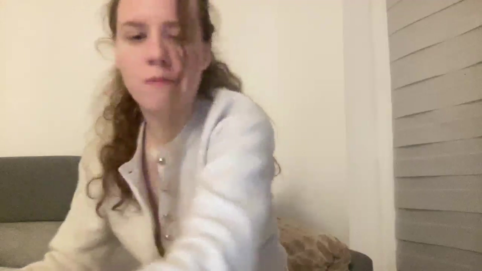 Gallery image thumbnail from BlueFlowerr's myfreecams stream on, 04/15/2026, 01:07 image 4 of 20