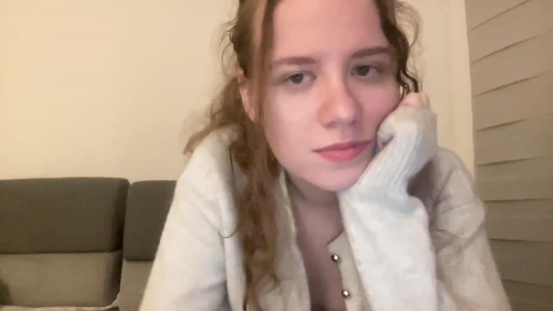 Gallery image thumbnail from BlueFlowerr's myfreecams stream on, 04/15/2026, 01:07 image 18 of 20