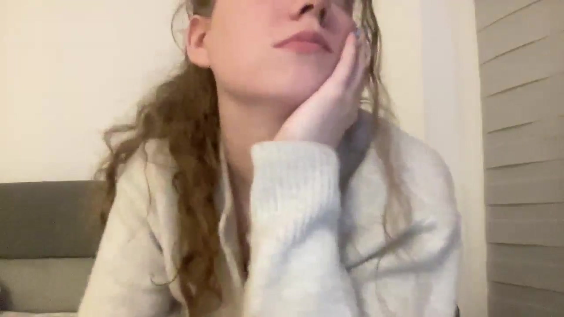 Gallery image thumbnail from BlueFlowerr's myfreecams stream on, 04/15/2026, 01:07 image 14 of 20