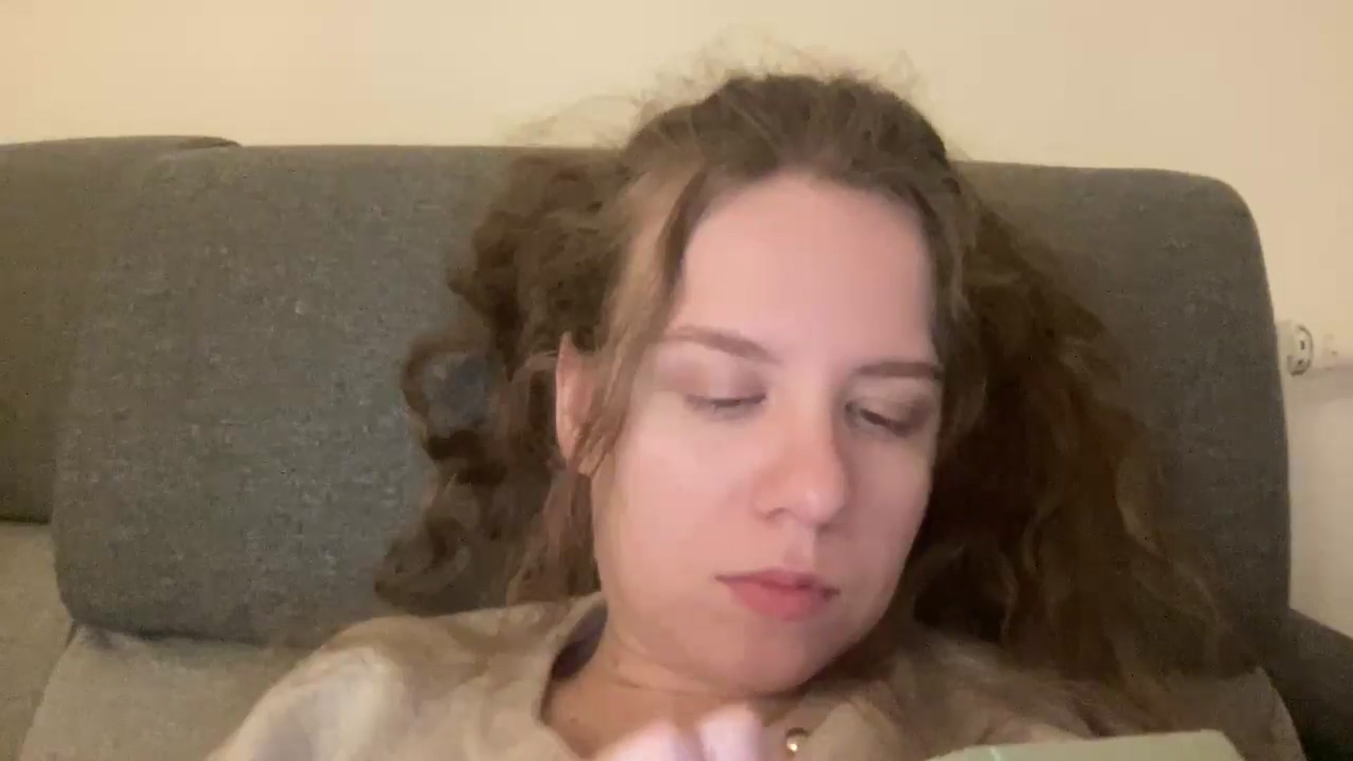 Gallery image thumbnail from BlueFlowerr's myfreecams stream on, 04/15/2026, 03:22 image 2 of 20
