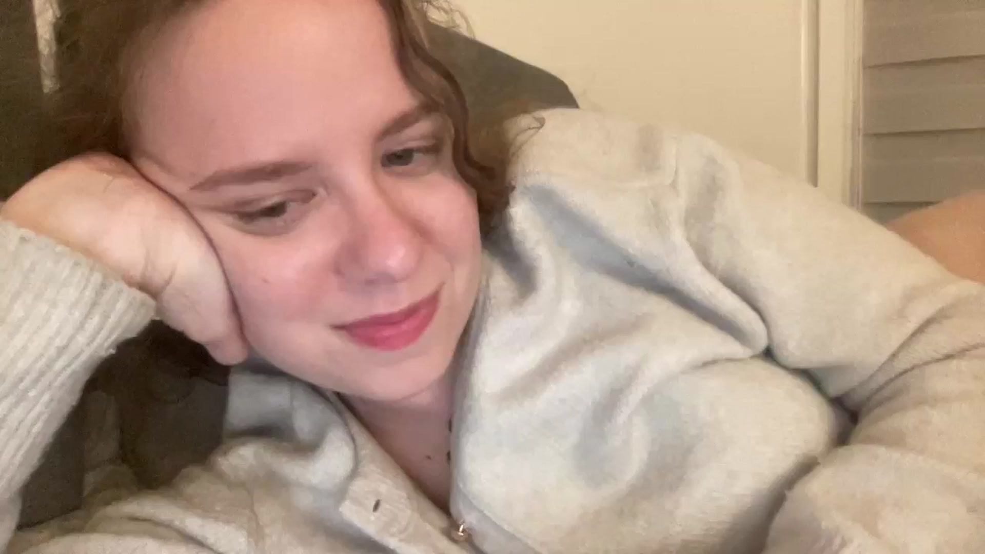 Gallery image thumbnail from BlueFlowerr's myfreecams stream on, 04/15/2026, 03:22 image 19 of 20