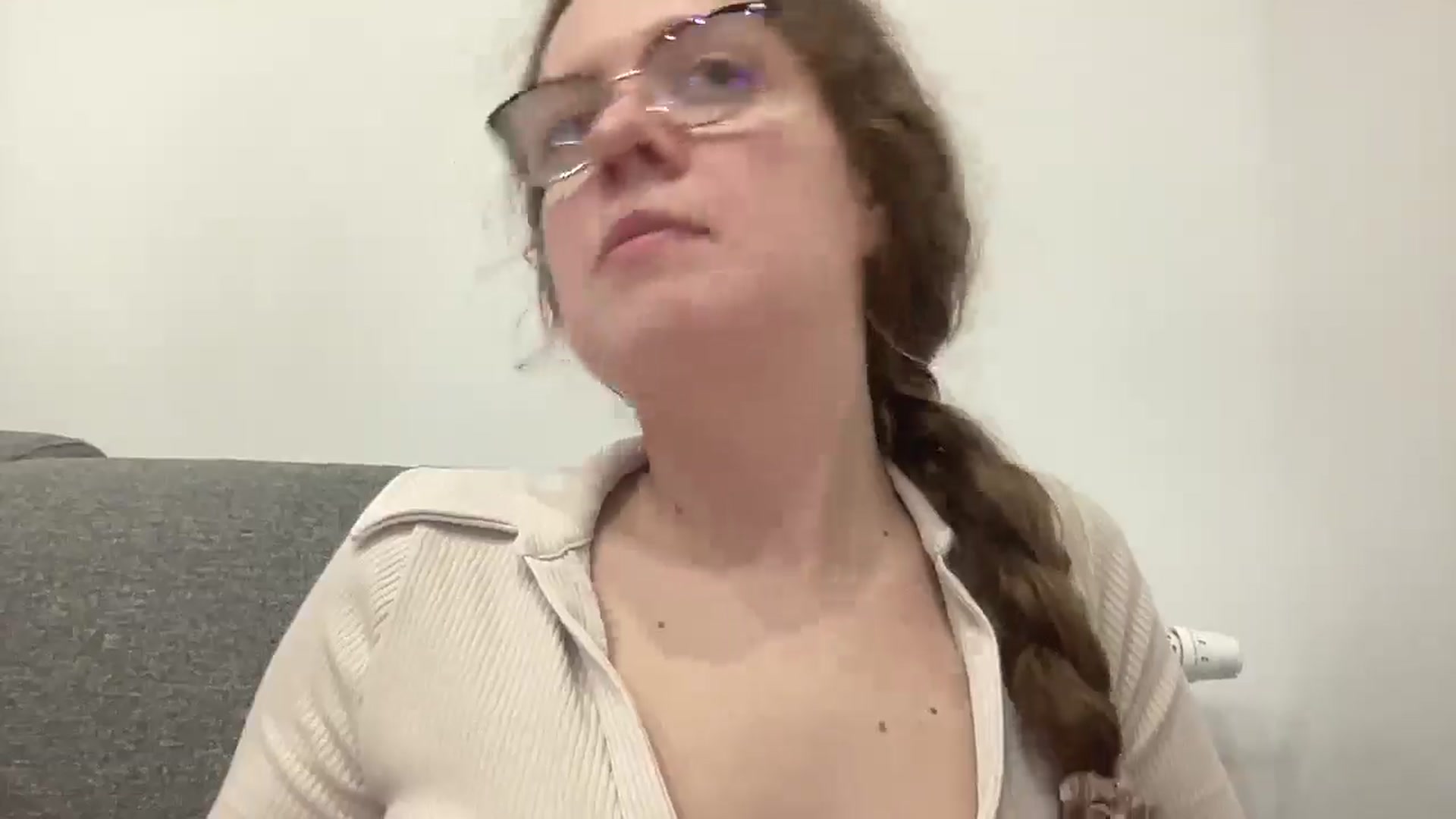 Gallery image thumbnail from BlueFlowerr's myfreecams stream on, 04/15/2026, 20:44 image 14 of 20