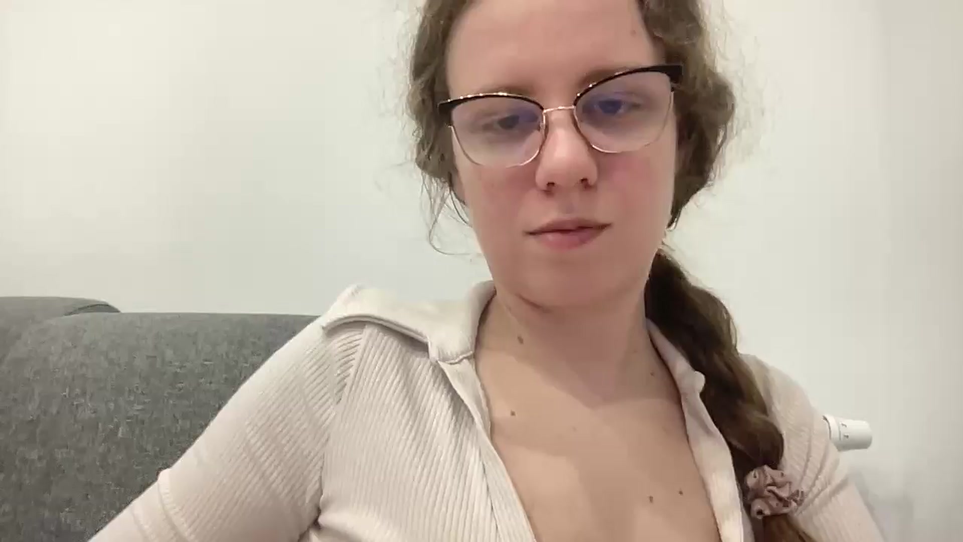 Gallery image thumbnail from BlueFlowerr's myfreecams stream on, 04/15/2026, 20:44 image 3 of 20