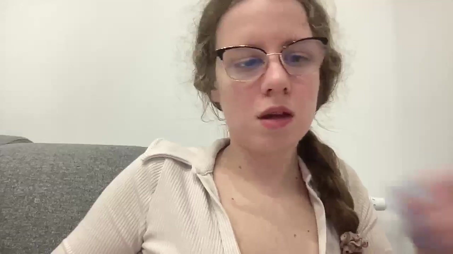 Gallery image thumbnail from BlueFlowerr's myfreecams stream on, 04/15/2026, 20:44 image 15 of 20