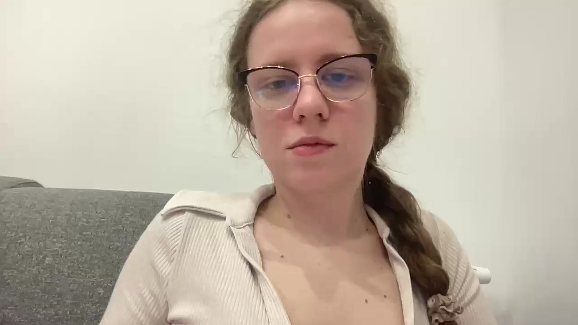 Gallery image thumbnail from BlueFlowerr's myfreecams stream on, 04/15/2026, 20:44 image 19 of 20