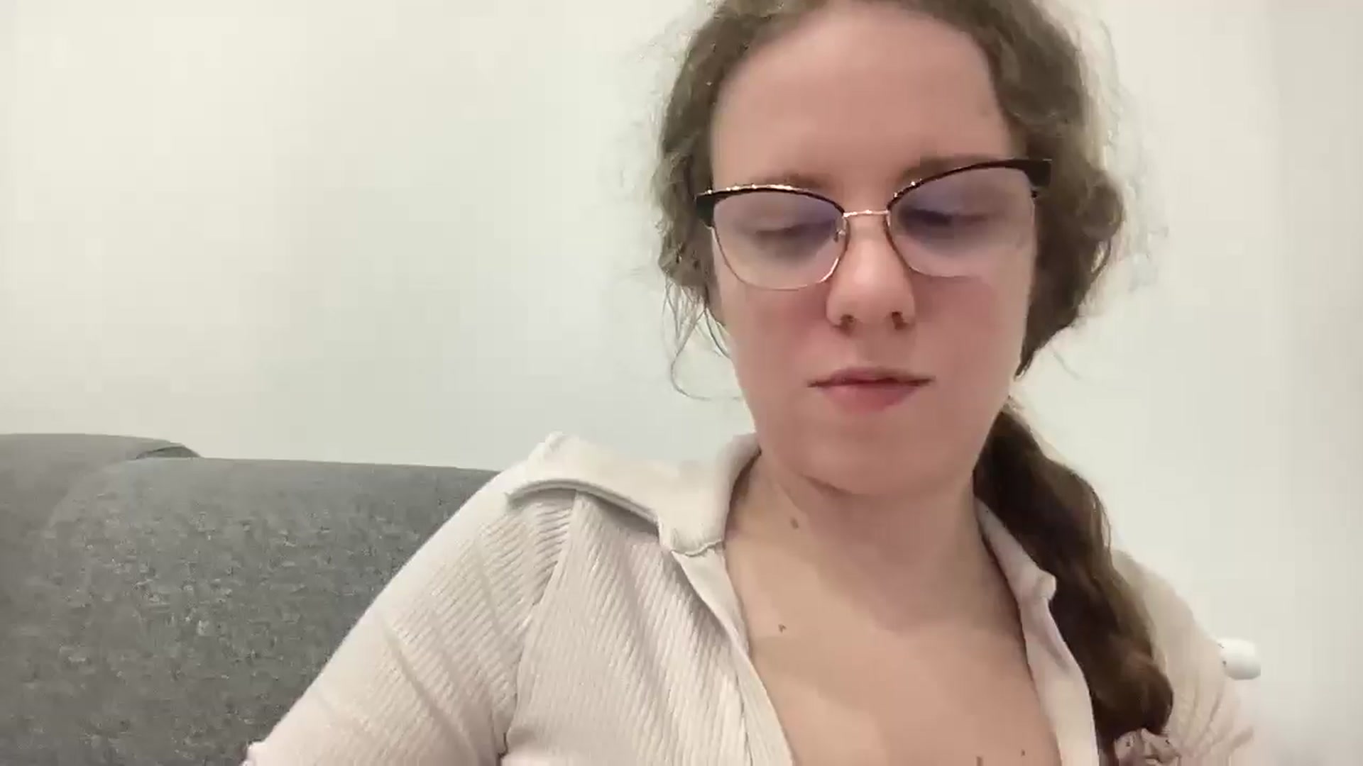 Gallery image thumbnail from BlueFlowerr's myfreecams stream on, 04/15/2026, 20:44 image 5 of 20