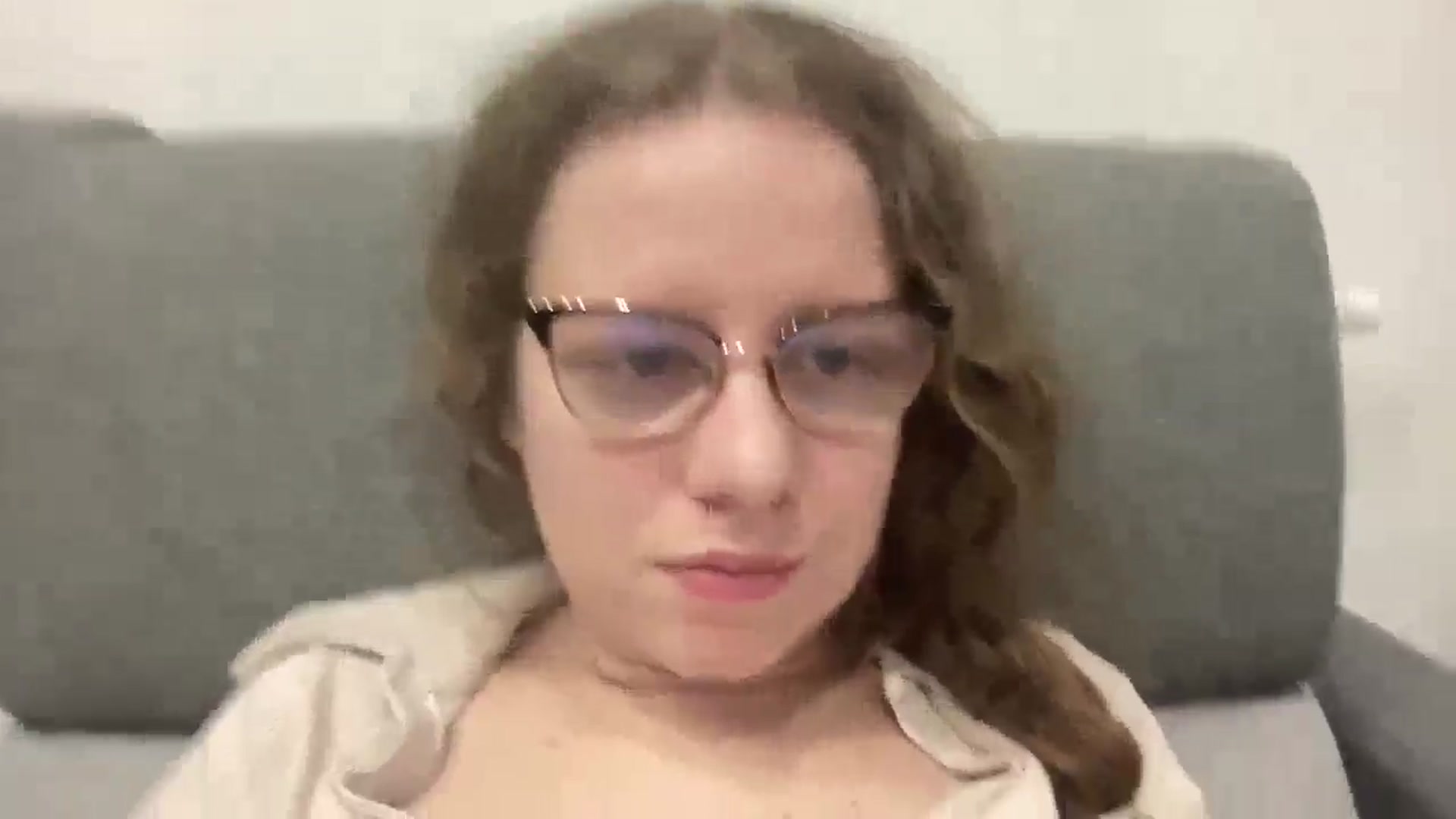 Gallery image thumbnail from BlueFlowerr's myfreecams stream on, 04/16/2026, 24:18 image 8 of 20