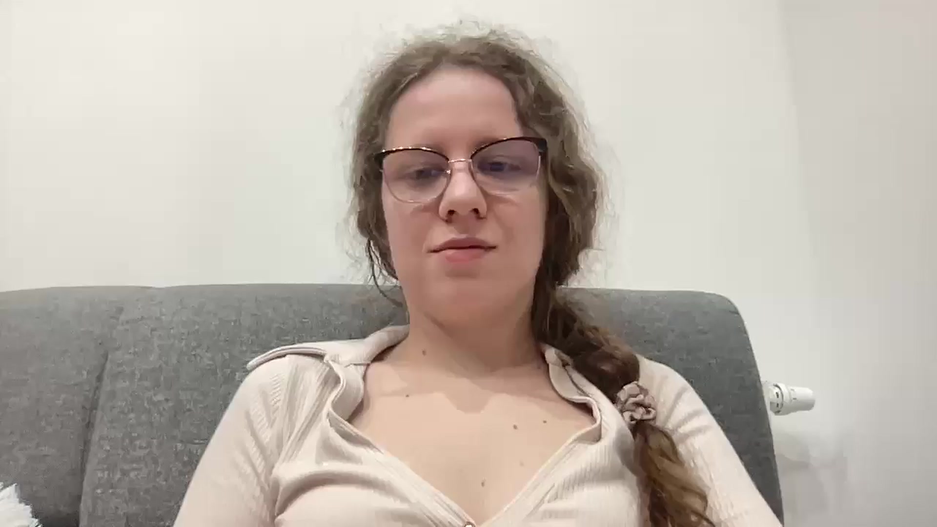 Gallery image thumbnail from BlueFlowerr's myfreecams stream on, 04/16/2026, 24:18 image 2 of 20
