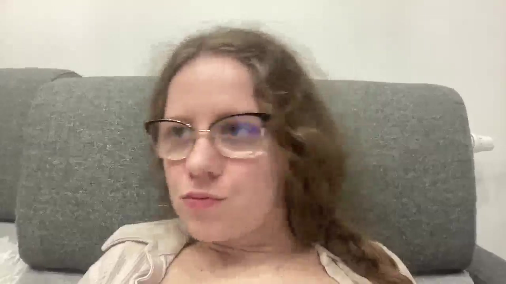 Gallery image thumbnail from BlueFlowerr's myfreecams stream on, 04/16/2026, 24:18 image 7 of 20