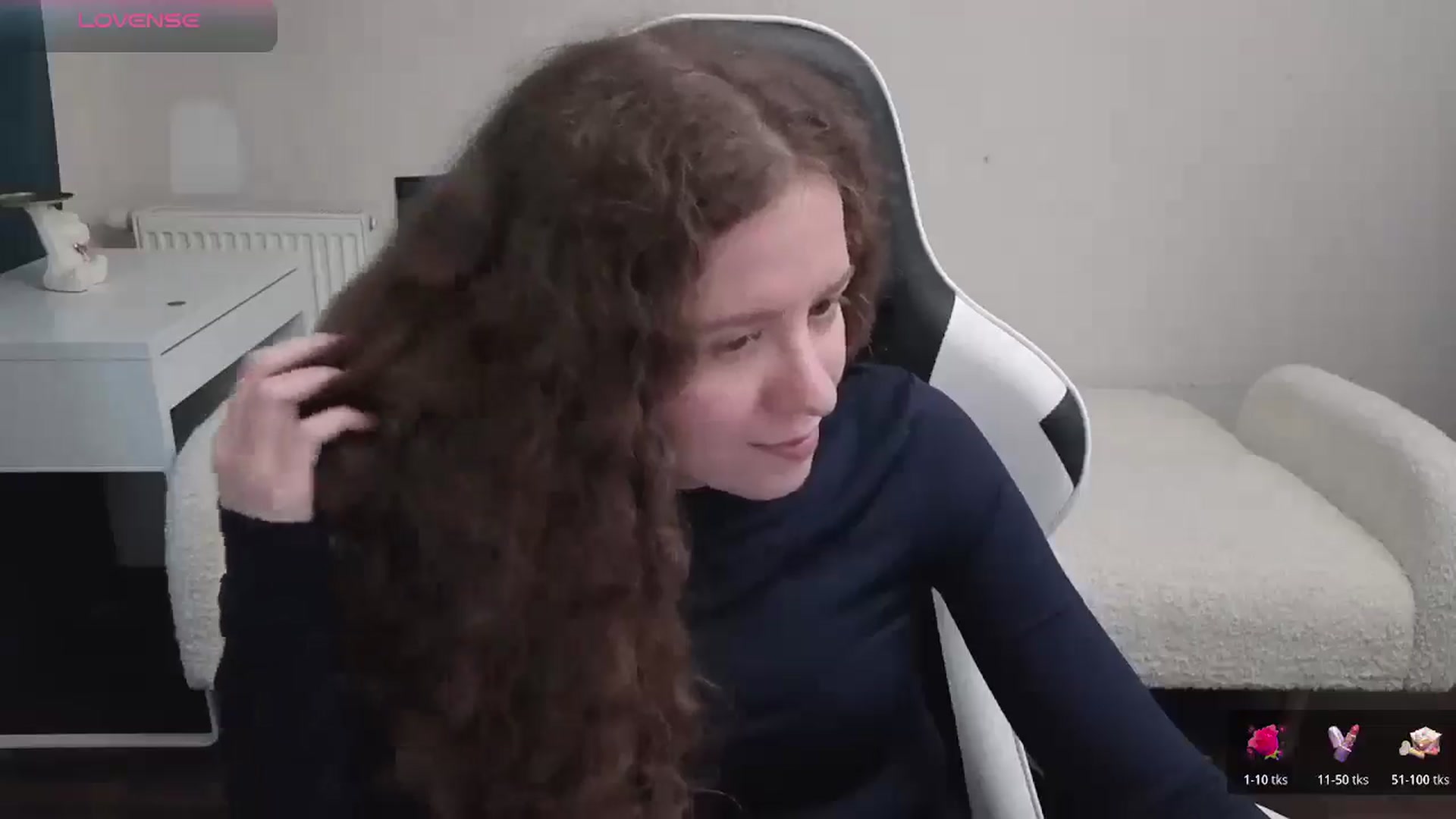 Gallery image thumbnail from BlueFlowerr's myfreecams stream on, 04/17/2026, 17:38 image 3 of 20