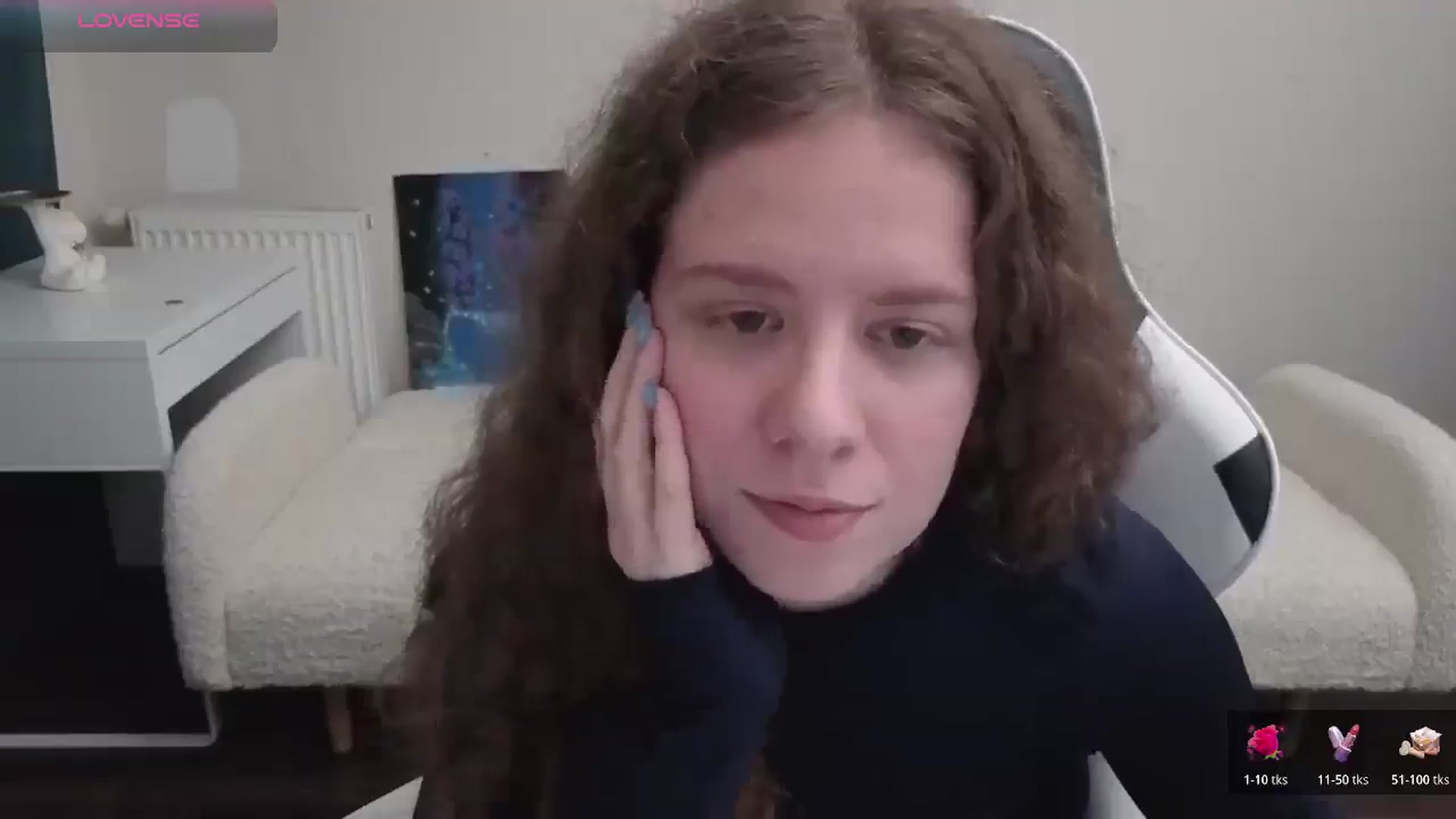 Gallery image thumbnail from BlueFlowerr's myfreecams stream on, 04/17/2026, 17:38 image 19 of 20