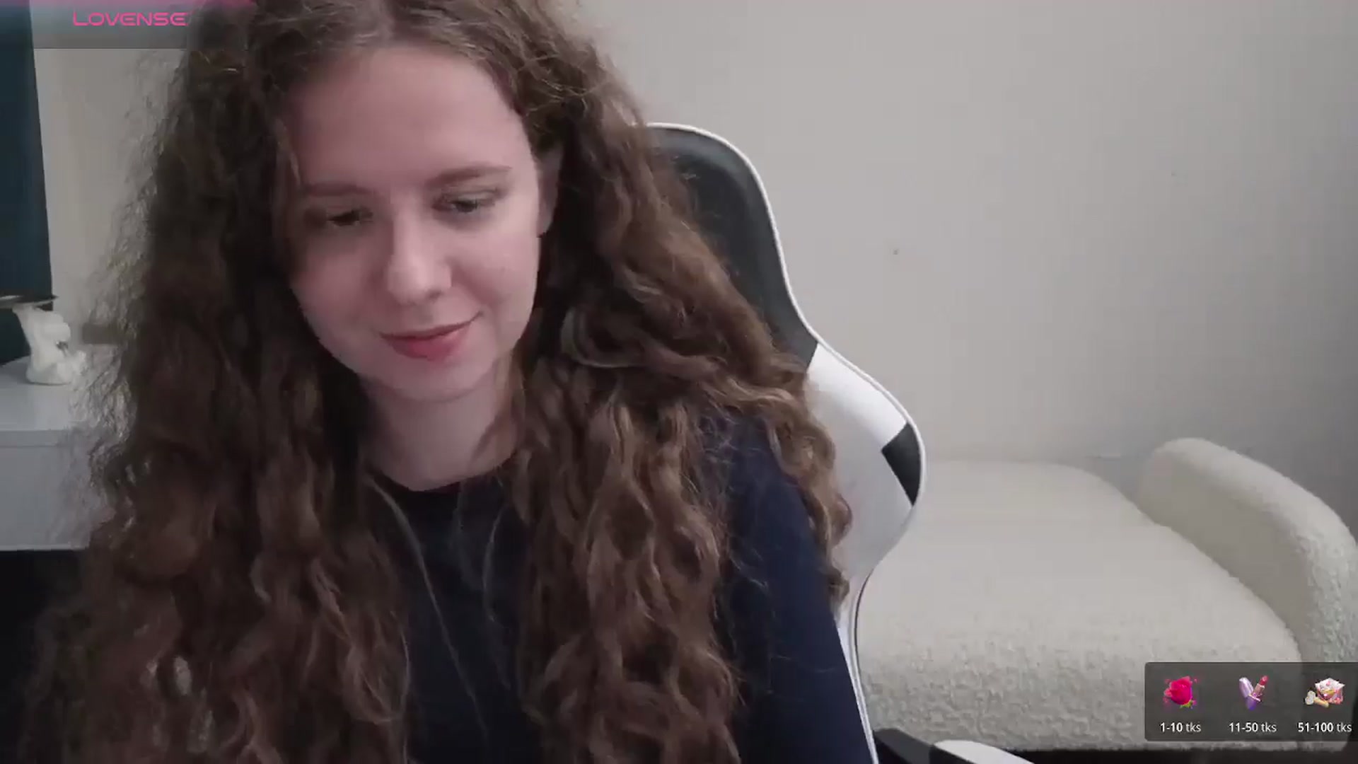 Gallery image thumbnail from BlueFlowerr's myfreecams stream on, 04/17/2026, 20:47 image 12 of 20
