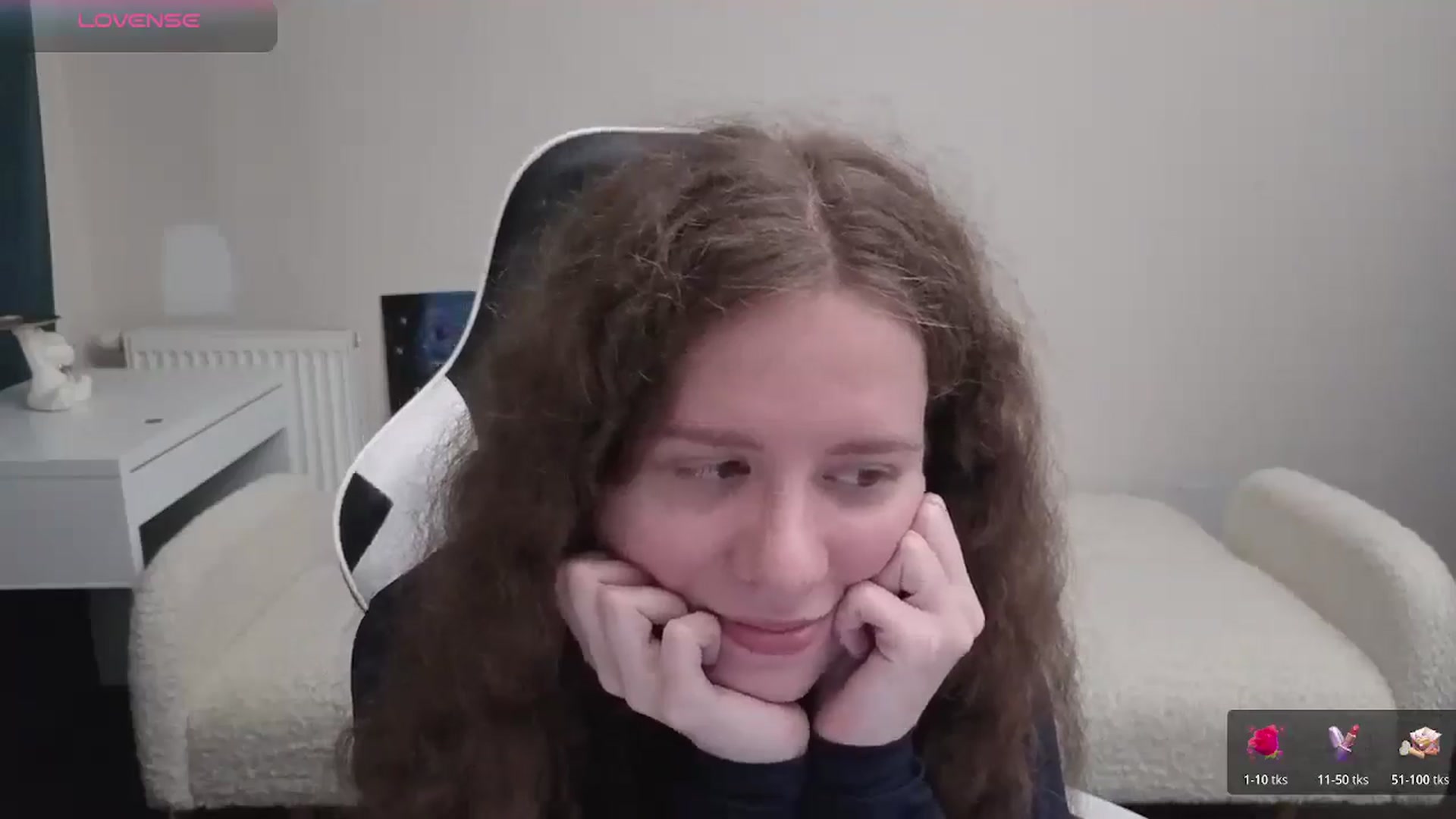 Gallery image thumbnail from BlueFlowerr's myfreecams stream on, 04/17/2026, 20:47 image 11 of 20