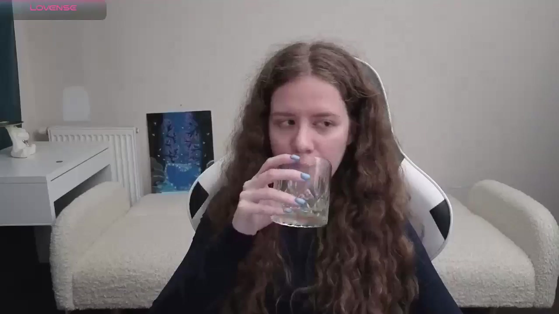 Gallery image thumbnail from BlueFlowerr's myfreecams stream on, 04/17/2026, 20:47 image 6 of 20