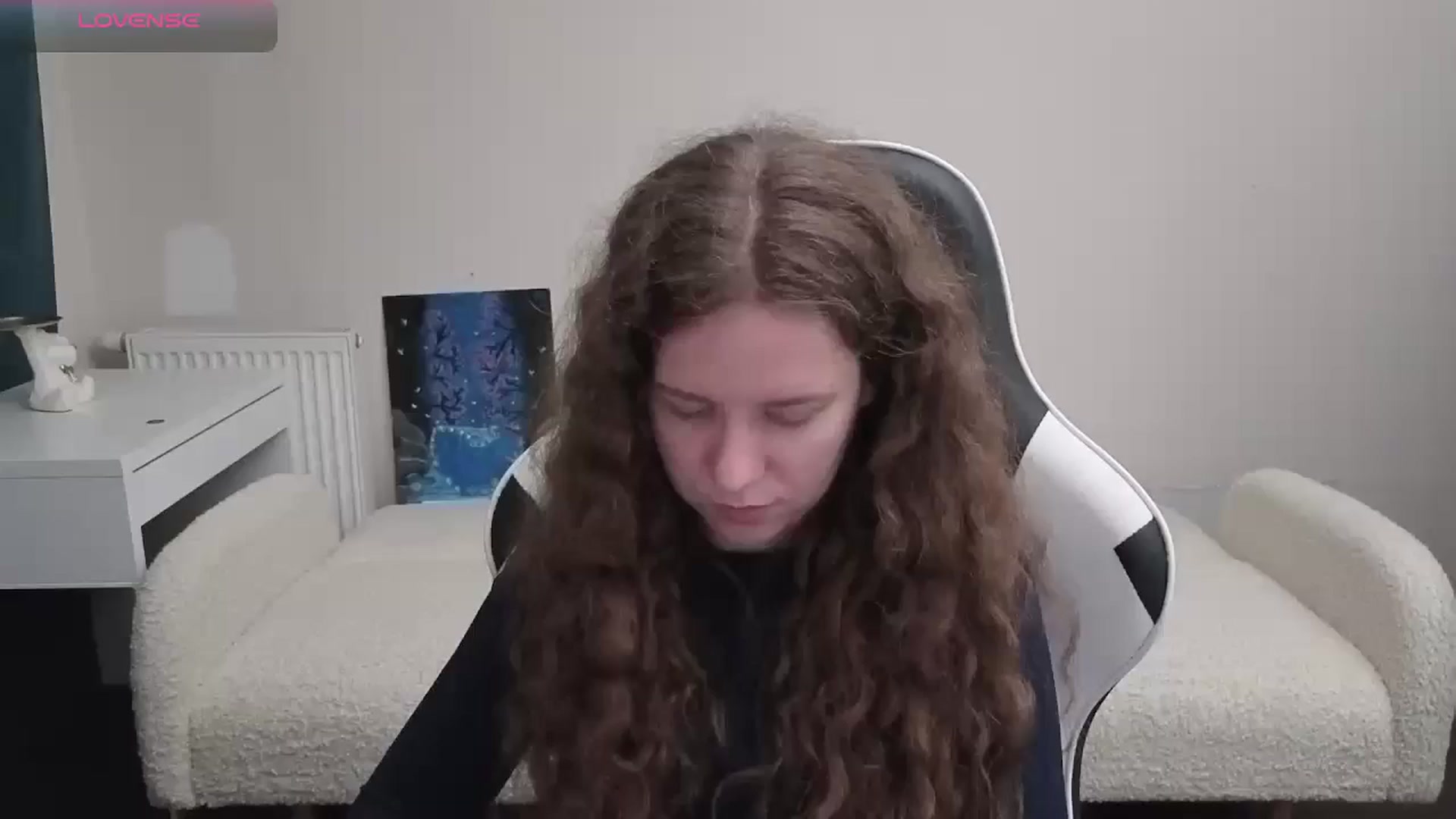 Gallery image thumbnail from BlueFlowerr's myfreecams stream on, 04/17/2026, 20:47 image 7 of 20