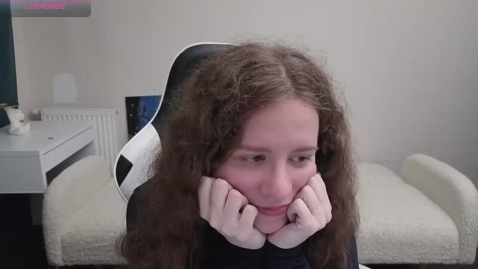 Gallery image thumbnail from BlueFlowerr's myfreecams stream on, 04/17/2026, 20:47 image 10 of 20