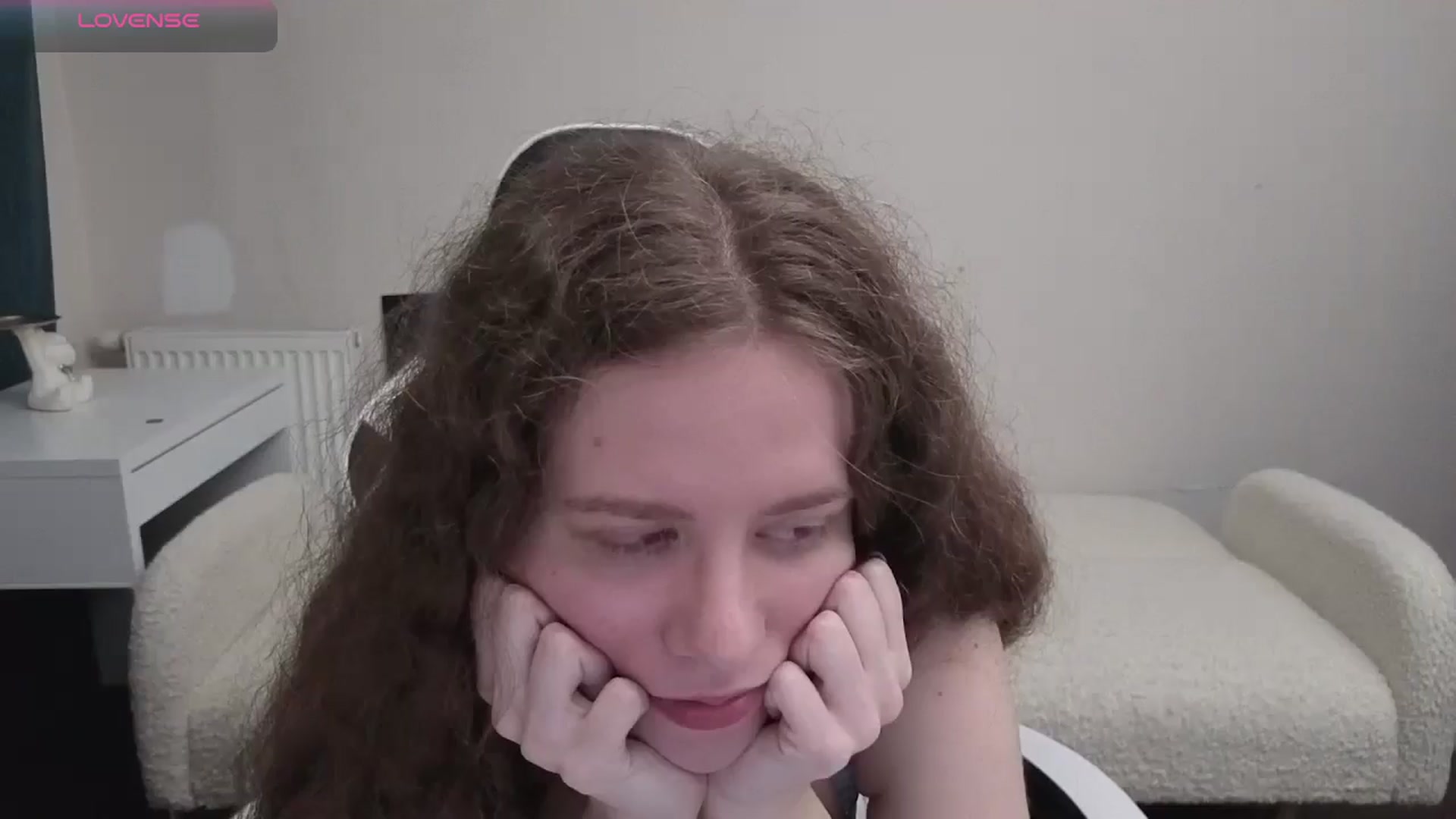 Gallery image thumbnail from BlueFlowerr's myfreecams stream on, 04/17/2026, 22:17 image 12 of 20