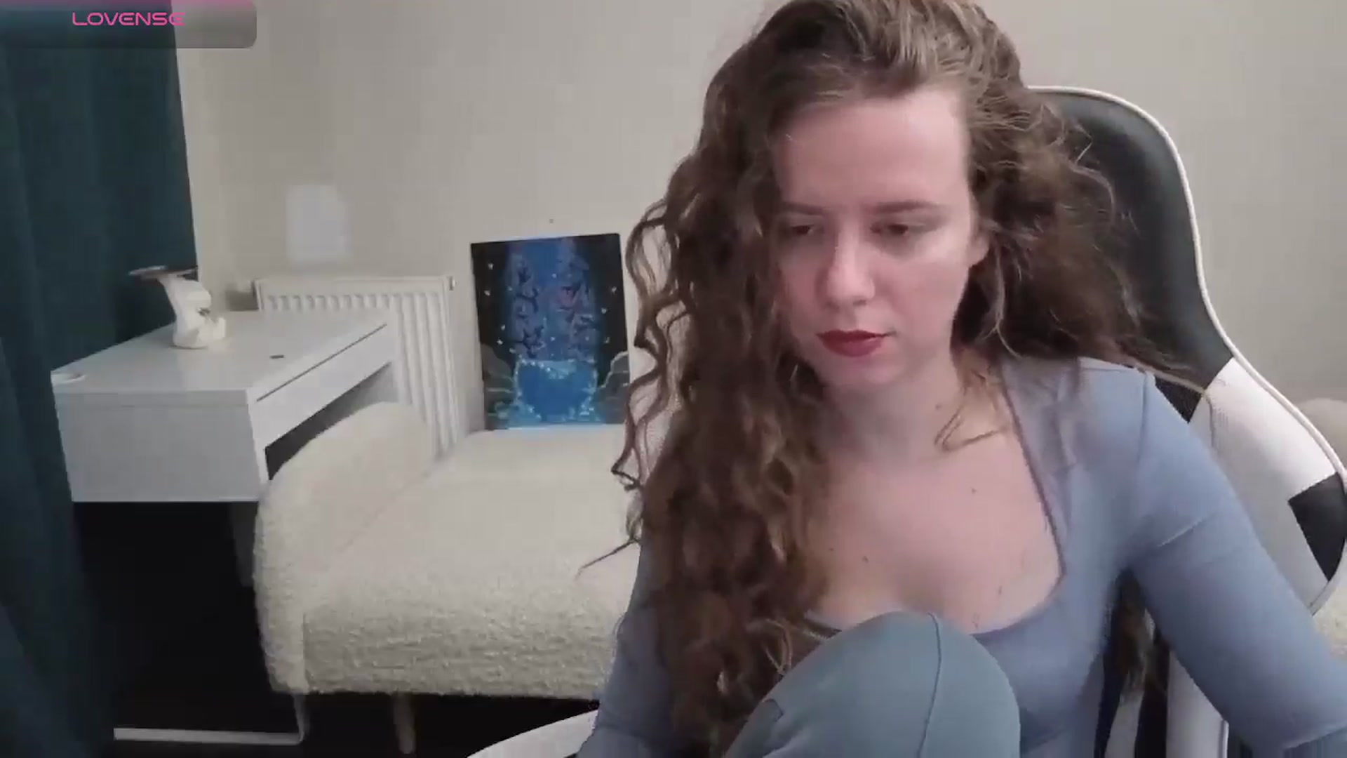 Gallery image thumbnail from BlueFlowerr's myfreecams stream on, 04/18/2026, 19:49 image 17 of 20