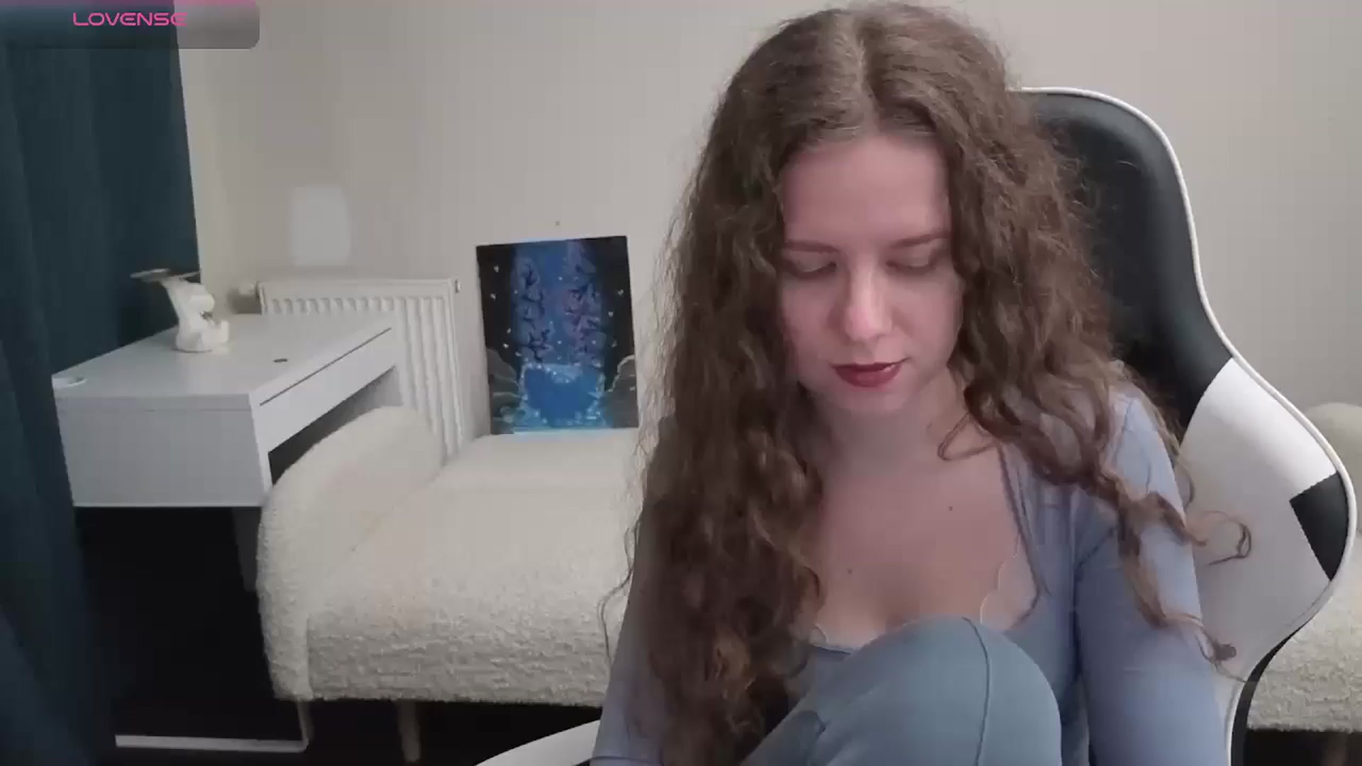 Gallery image thumbnail from BlueFlowerr's myfreecams stream on, 04/18/2026, 19:49 image 14 of 20