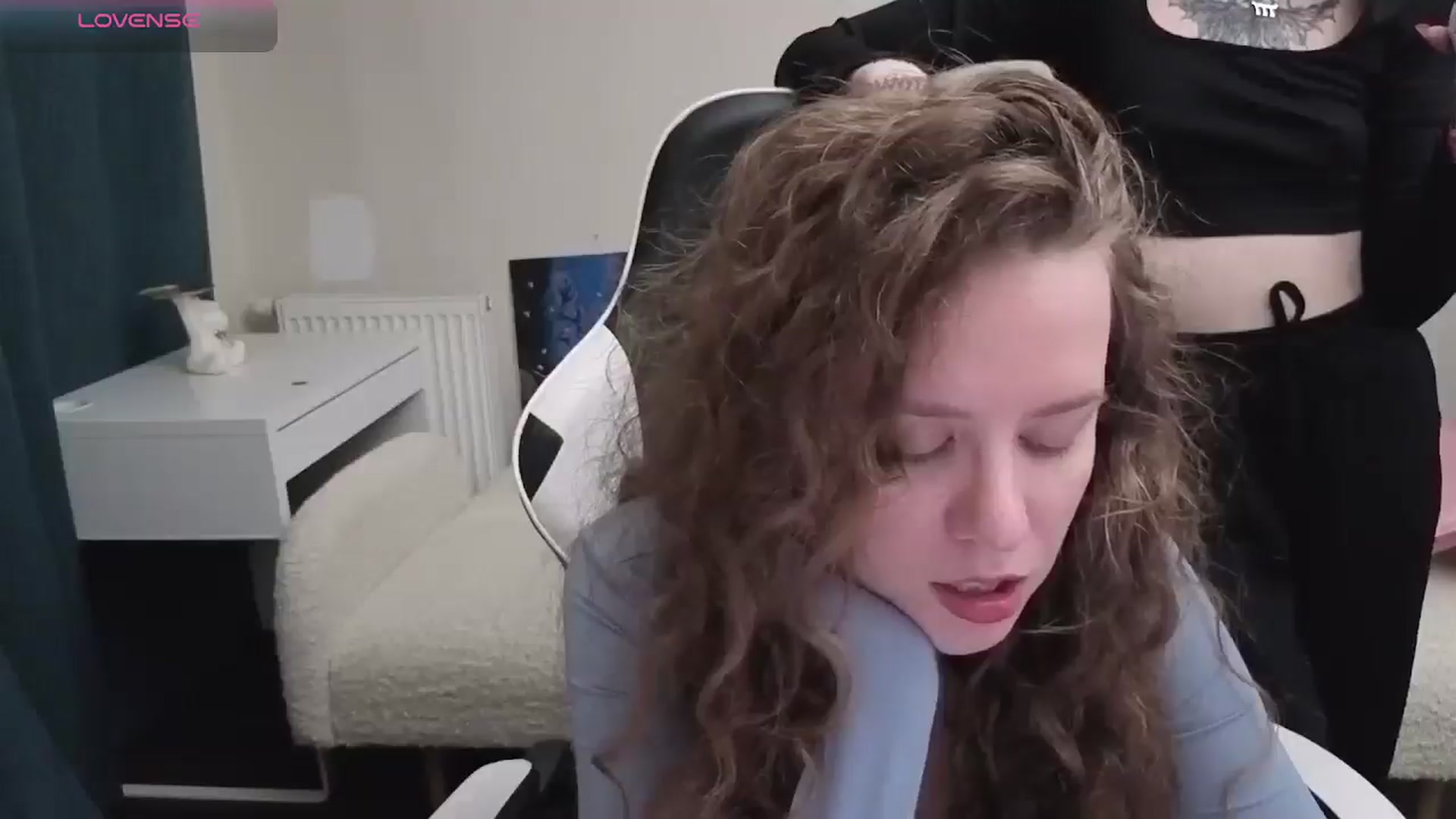 Gallery image thumbnail from BlueFlowerr's myfreecams stream on, 04/18/2026, 21:43 image 15 of 20