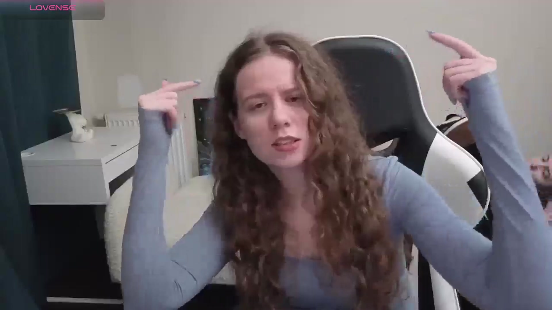 Gallery image thumbnail from BlueFlowerr's myfreecams stream on, 04/18/2026, 21:43 image 12 of 20
