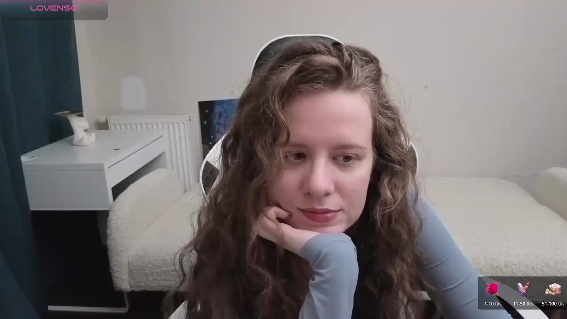 Gallery image thumbnail from BlueFlowerr's myfreecams stream on, 04/18/2026, 21:43 image 18 of 20