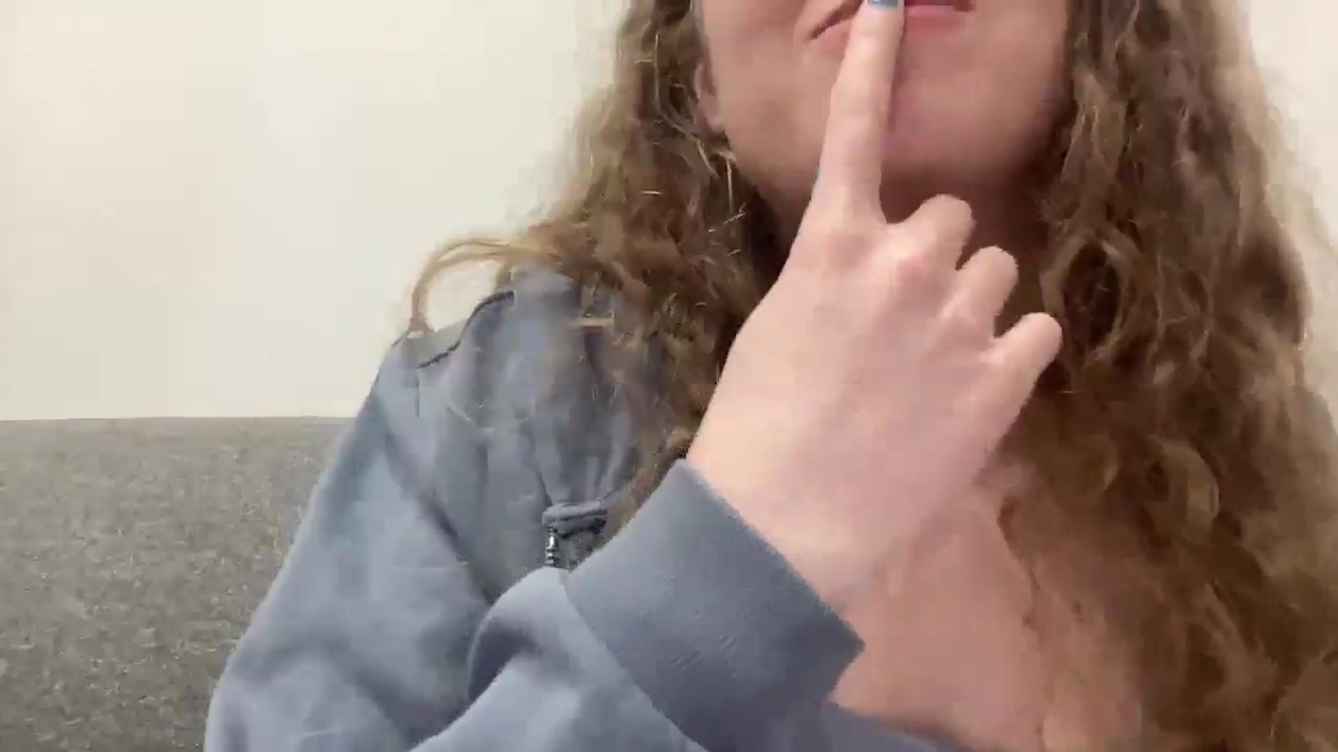 Gallery image thumbnail from BlueFlowerr's myfreecams stream on, 04/18/2026, 23:25 image 17 of 20