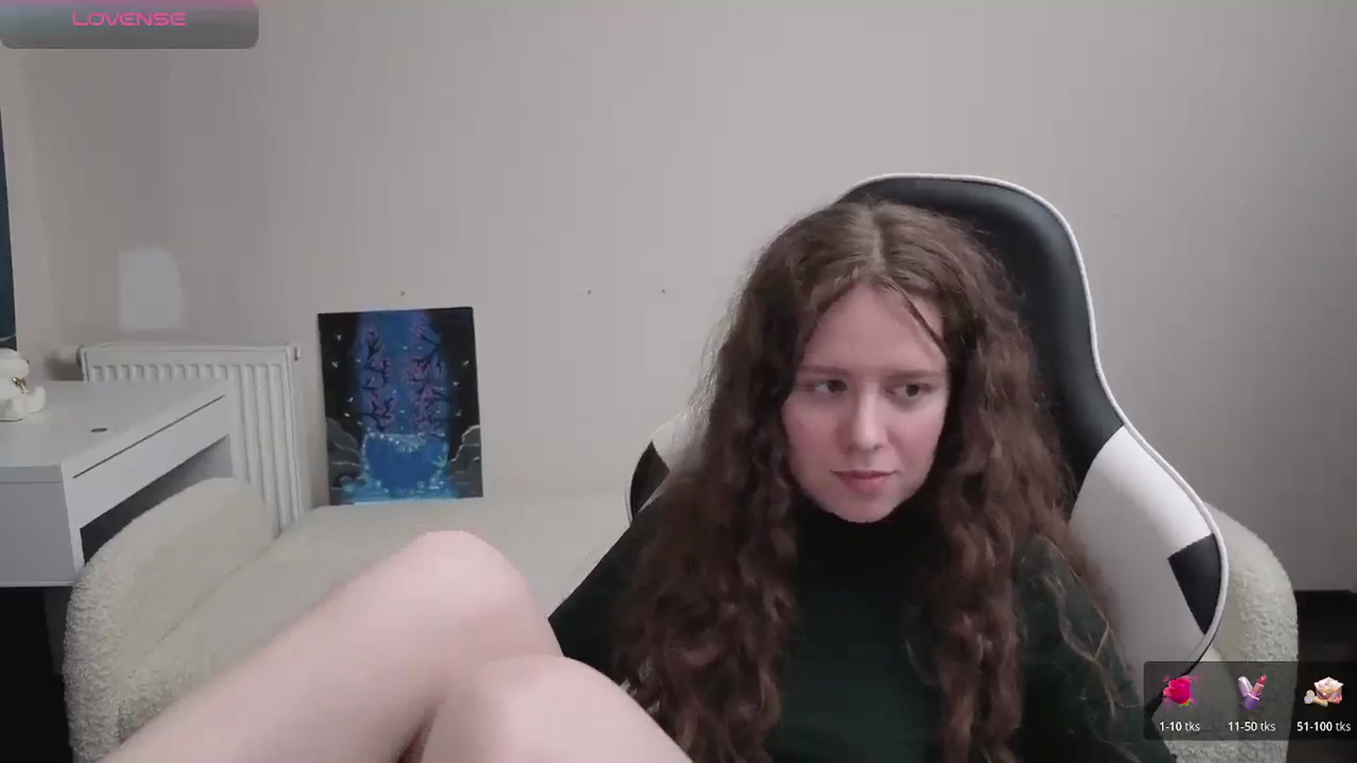 Gallery image thumbnail from BlueFlowerr's myfreecams stream on, 04/19/2026, 18:39 image 9 of 20