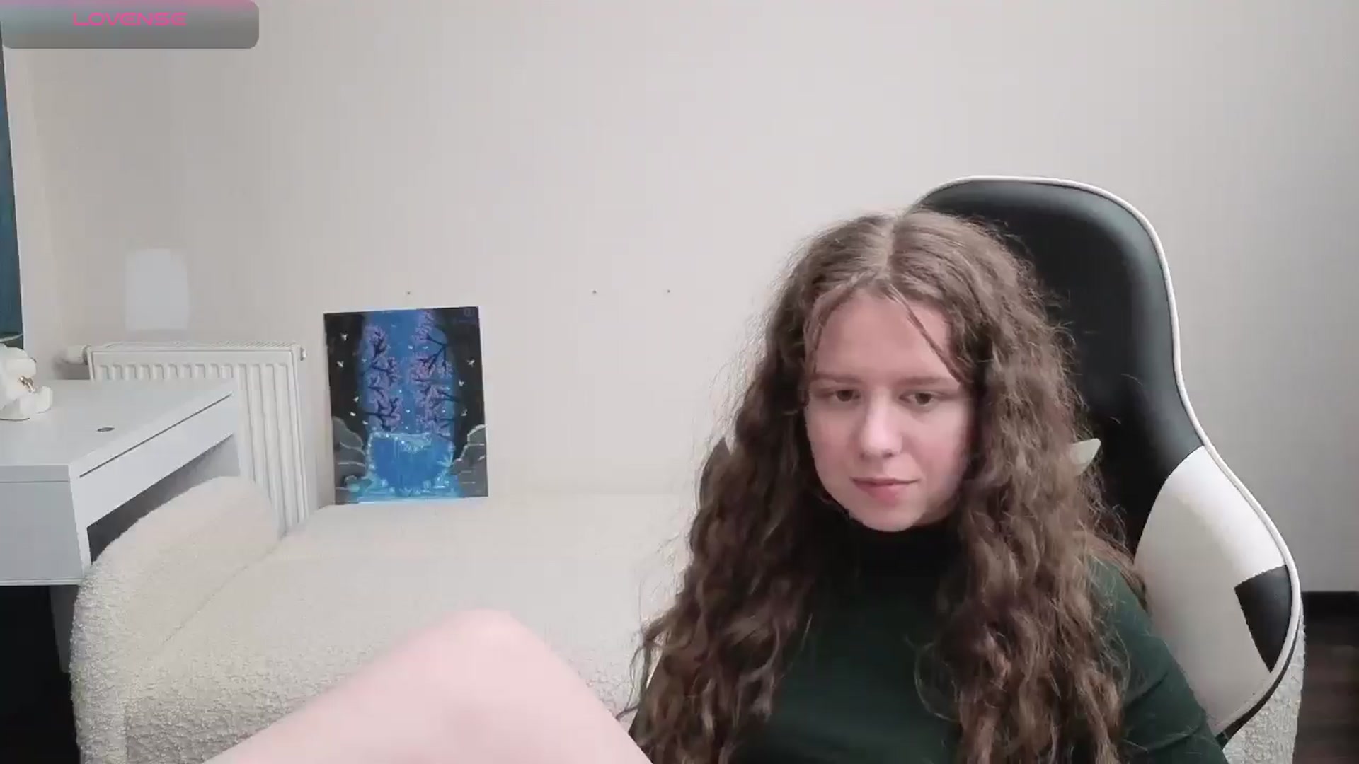 Gallery image thumbnail from BlueFlowerr's myfreecams stream on, 04/19/2026, 18:39 image 16 of 20