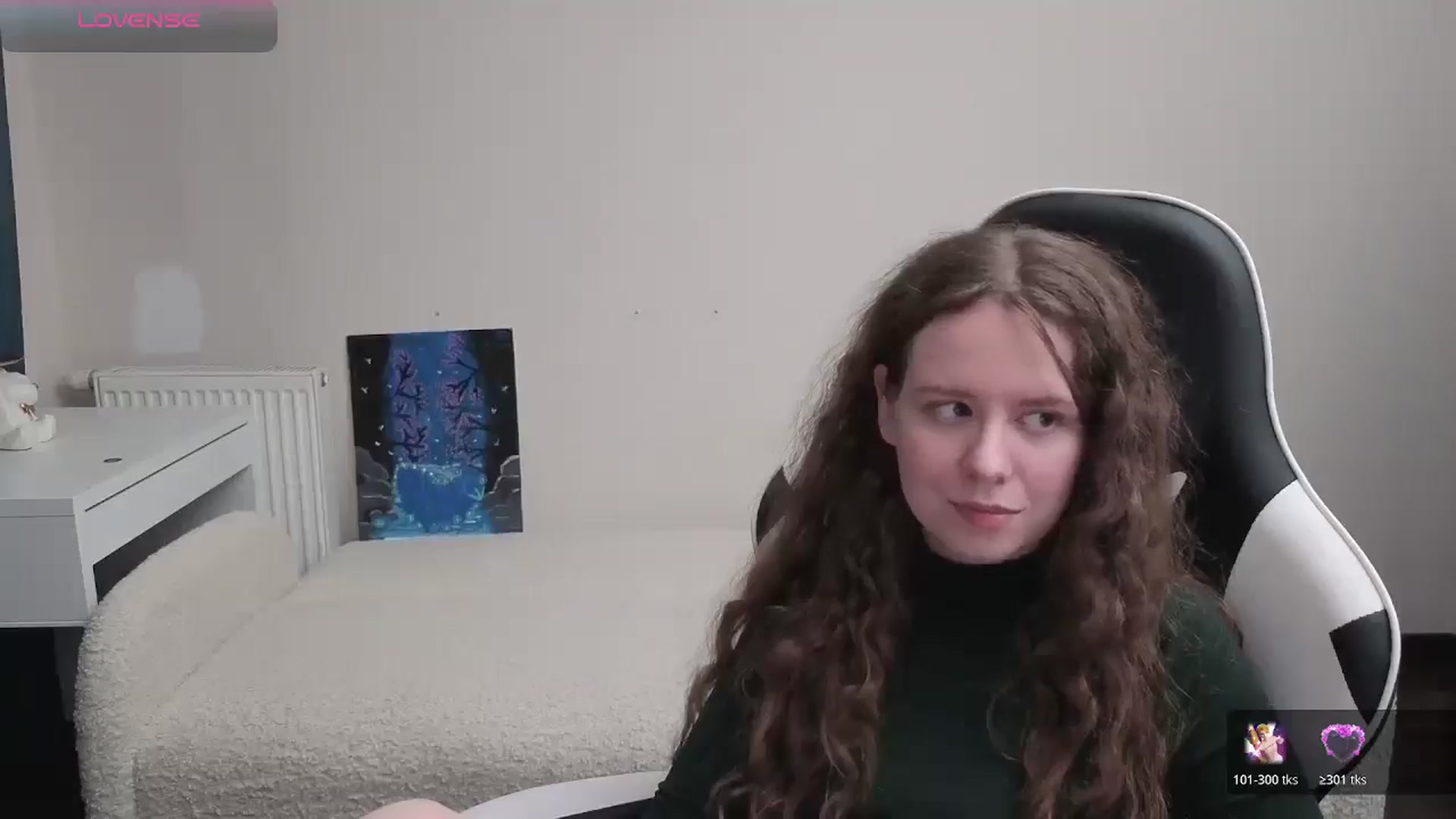 Gallery image thumbnail from BlueFlowerr's myfreecams stream on, 04/19/2026, 18:39 image 20 of 20
