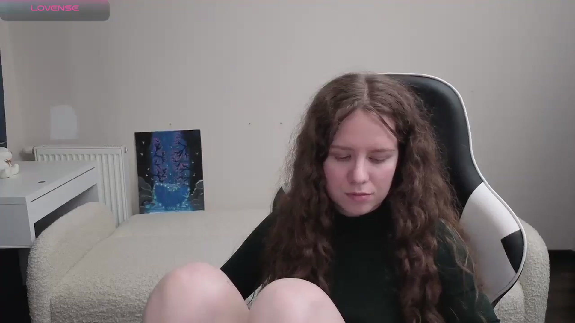 Gallery image thumbnail from BlueFlowerr's myfreecams stream on, 04/19/2026, 18:39 image 7 of 20