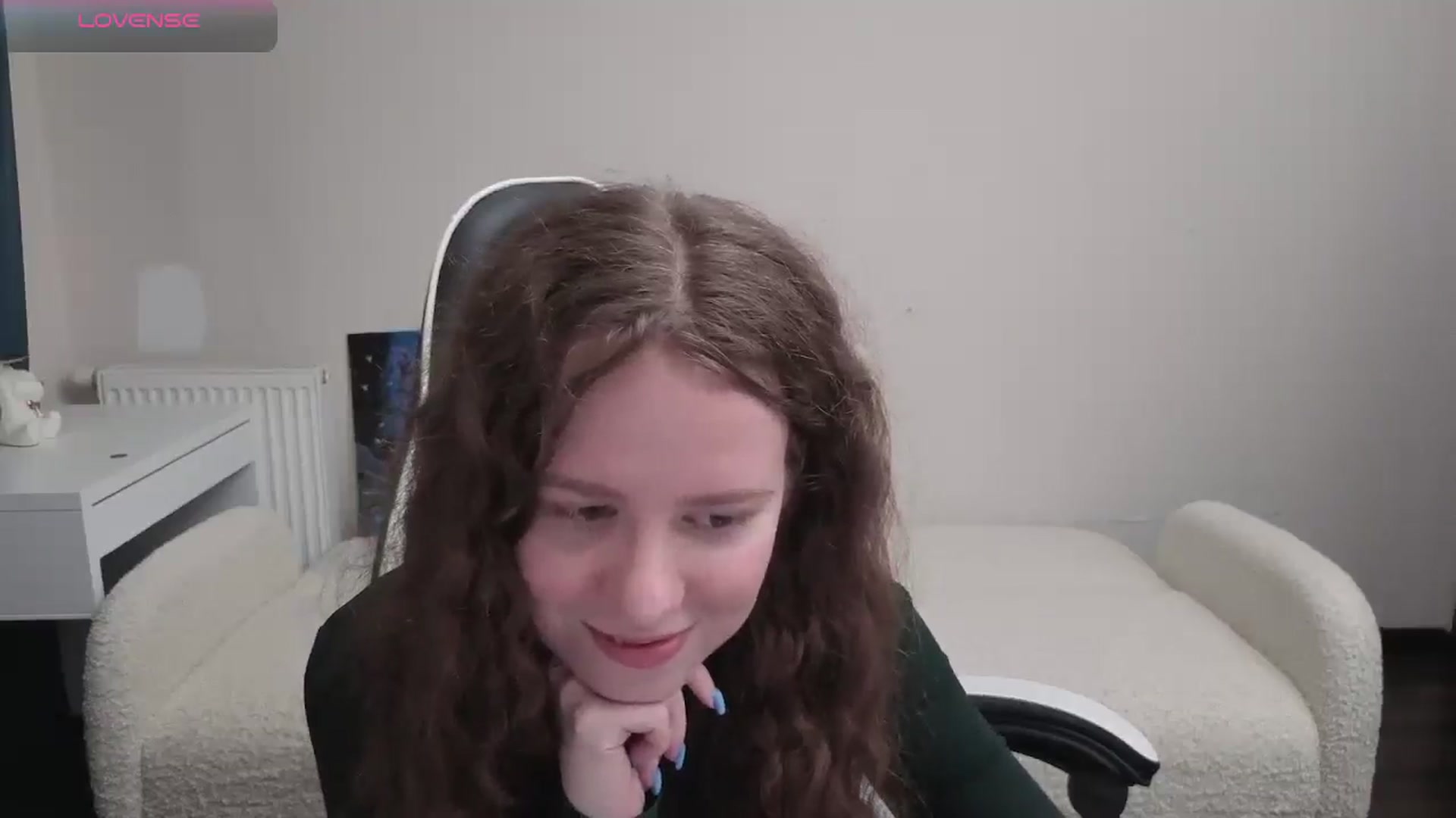 Gallery image thumbnail from BlueFlowerr's myfreecams stream on, 04/19/2026, 18:39 image 5 of 20