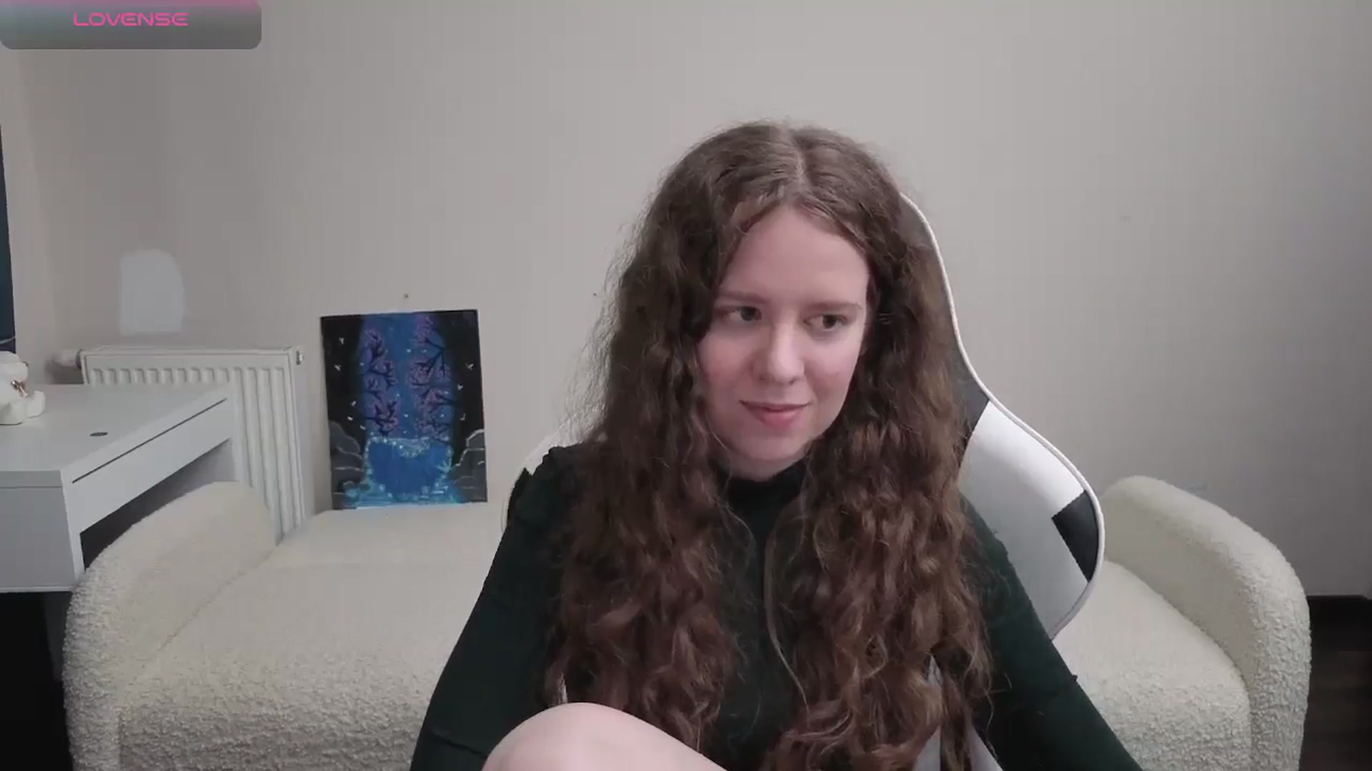 Gallery image thumbnail from BlueFlowerr's myfreecams stream on, 04/19/2026, 18:39 image 6 of 20