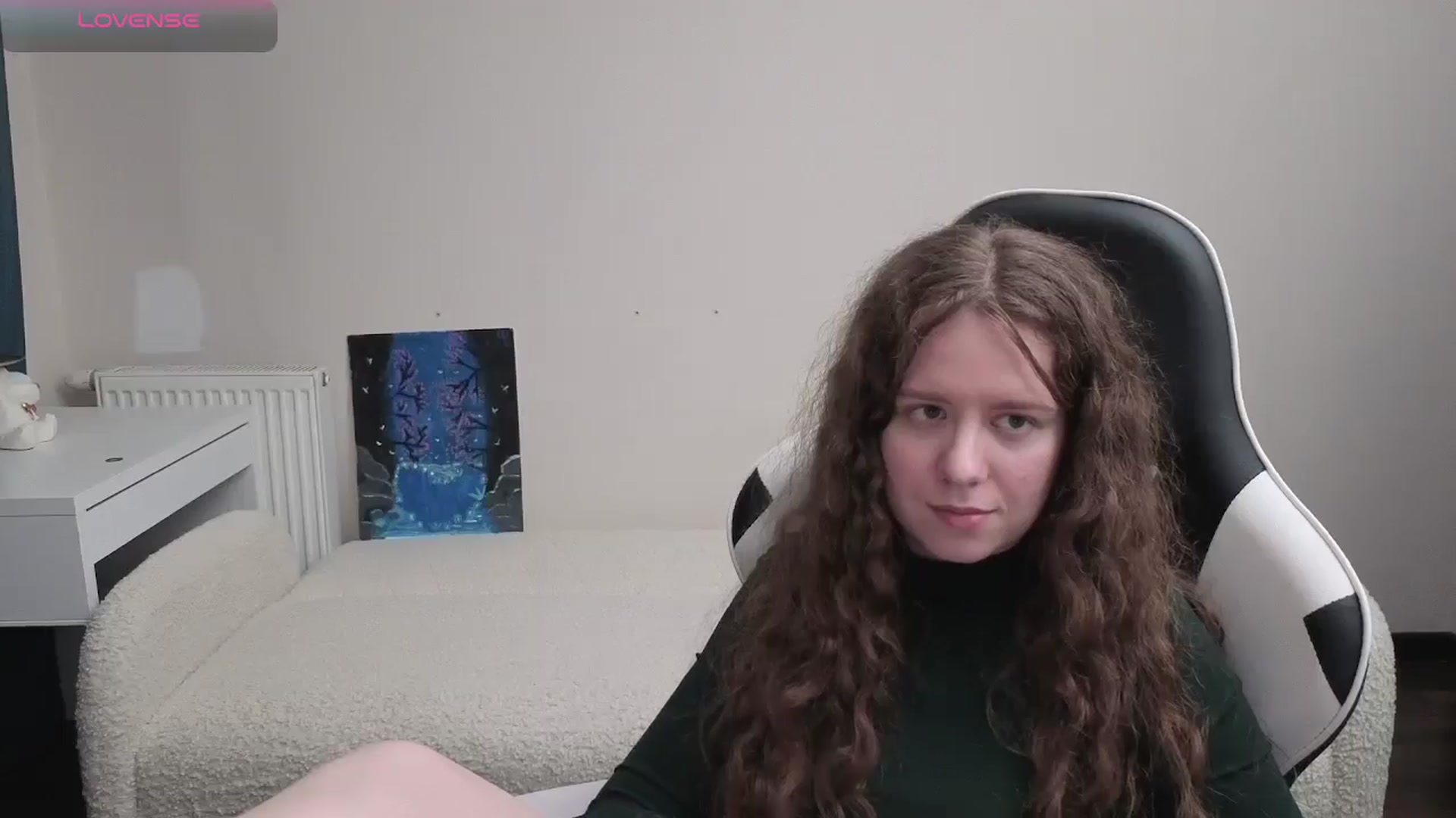 Gallery image thumbnail from BlueFlowerr's myfreecams stream on, 04/19/2026, 18:39 image 13 of 20