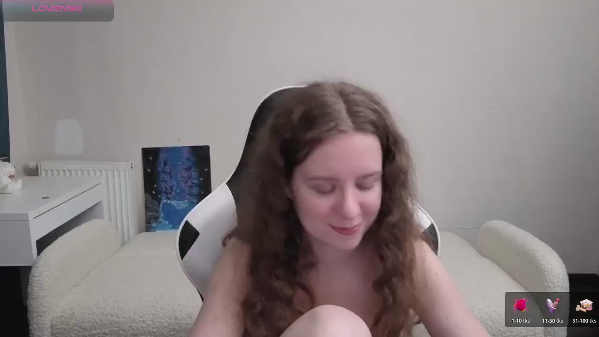 Gallery image thumbnail from BlueFlowerr's myfreecams stream on, 04/19/2026, 20:47 image 14 of 20