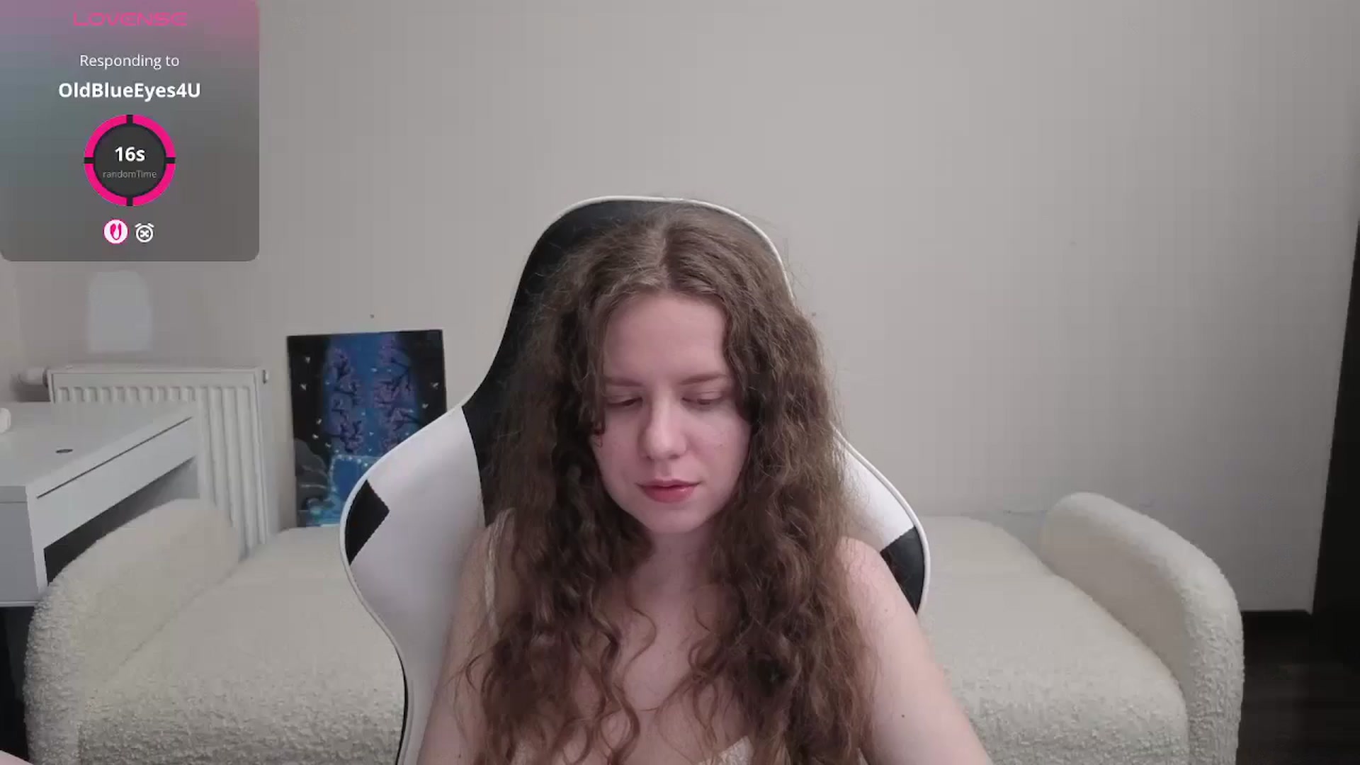 Gallery image thumbnail from BlueFlowerr's myfreecams stream on, 04/19/2026, 21:31 image 19 of 20