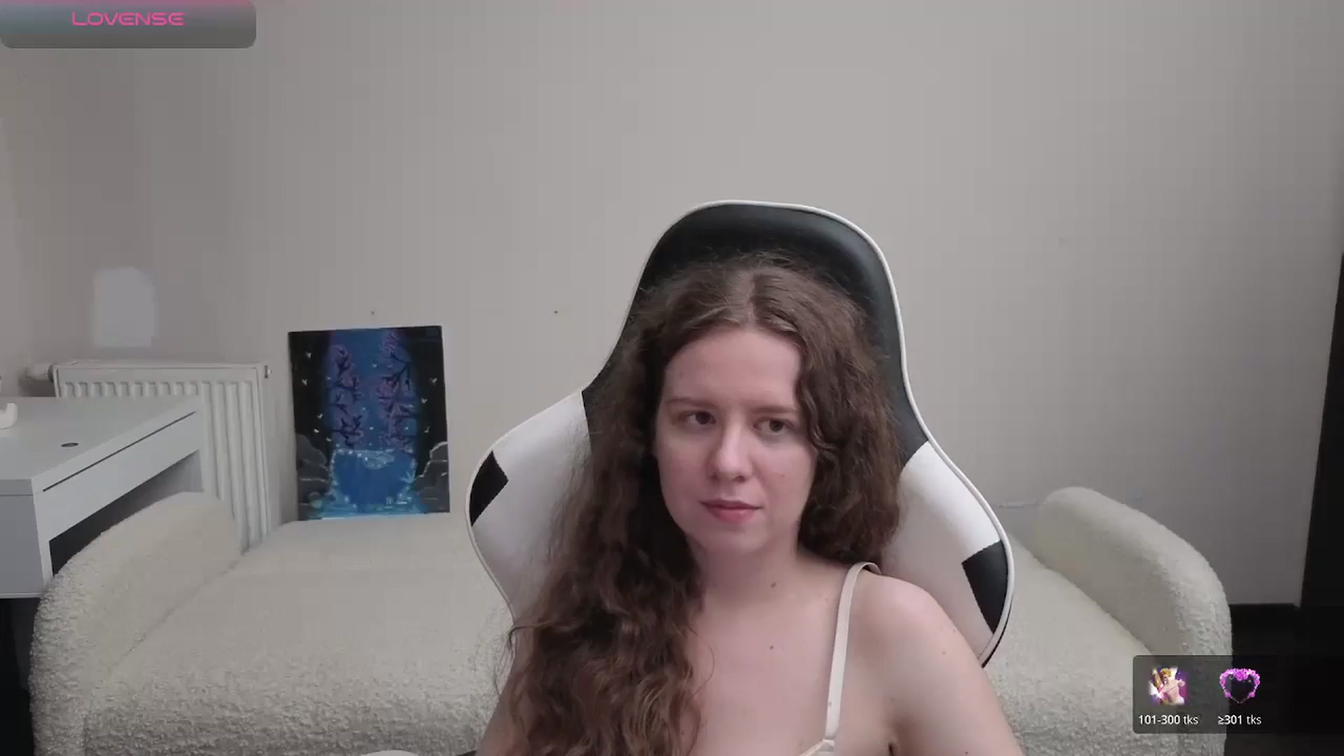 Gallery image thumbnail from BlueFlowerr's myfreecams stream on, 04/19/2026, 22:39 image 1 of 20