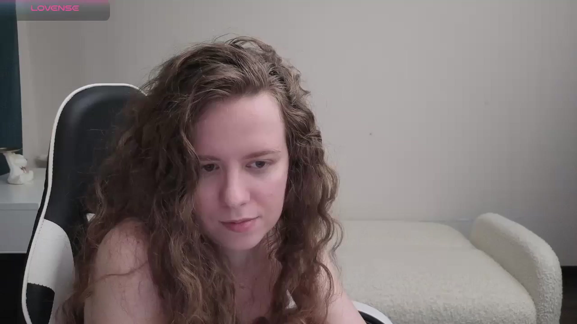 Gallery image thumbnail from BlueFlowerr's myfreecams stream on, 04/20/2026, 24:19 image 18 of 20