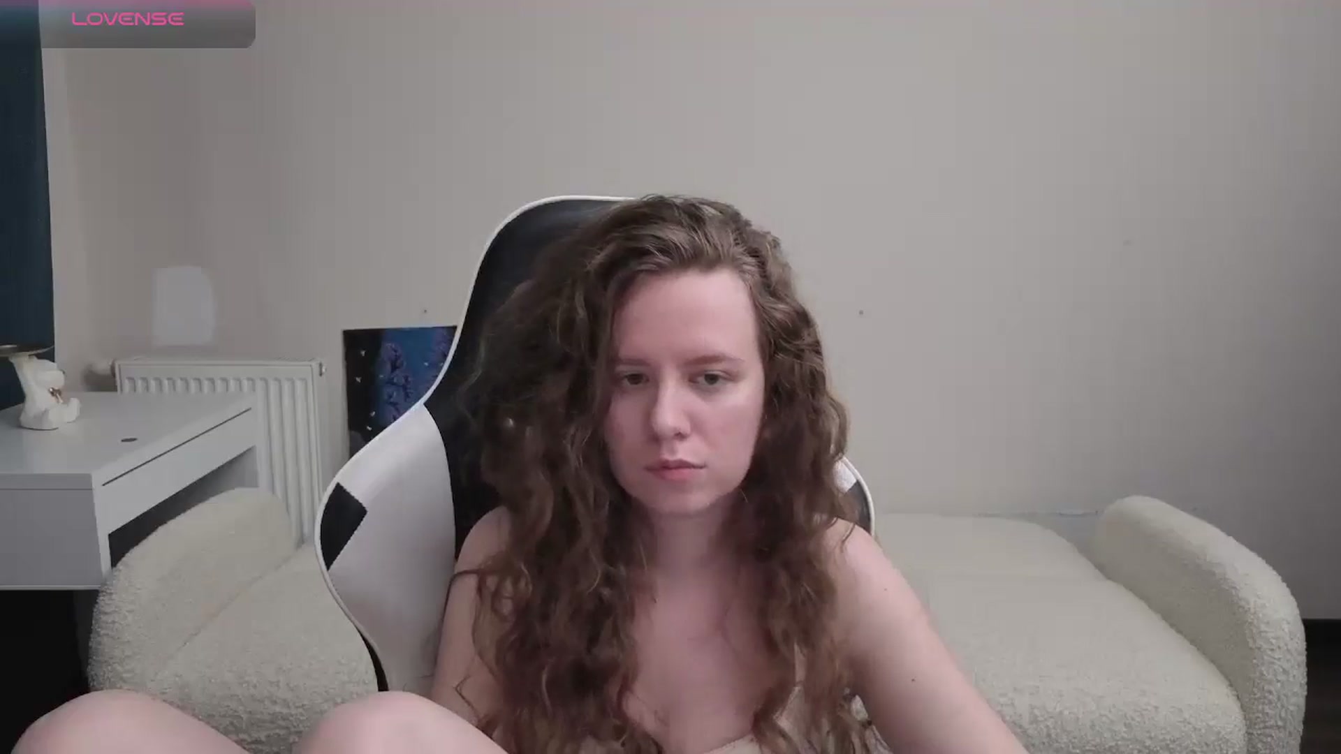 Gallery image thumbnail from BlueFlowerr's myfreecams stream on, 04/20/2026, 24:19 image 2 of 20