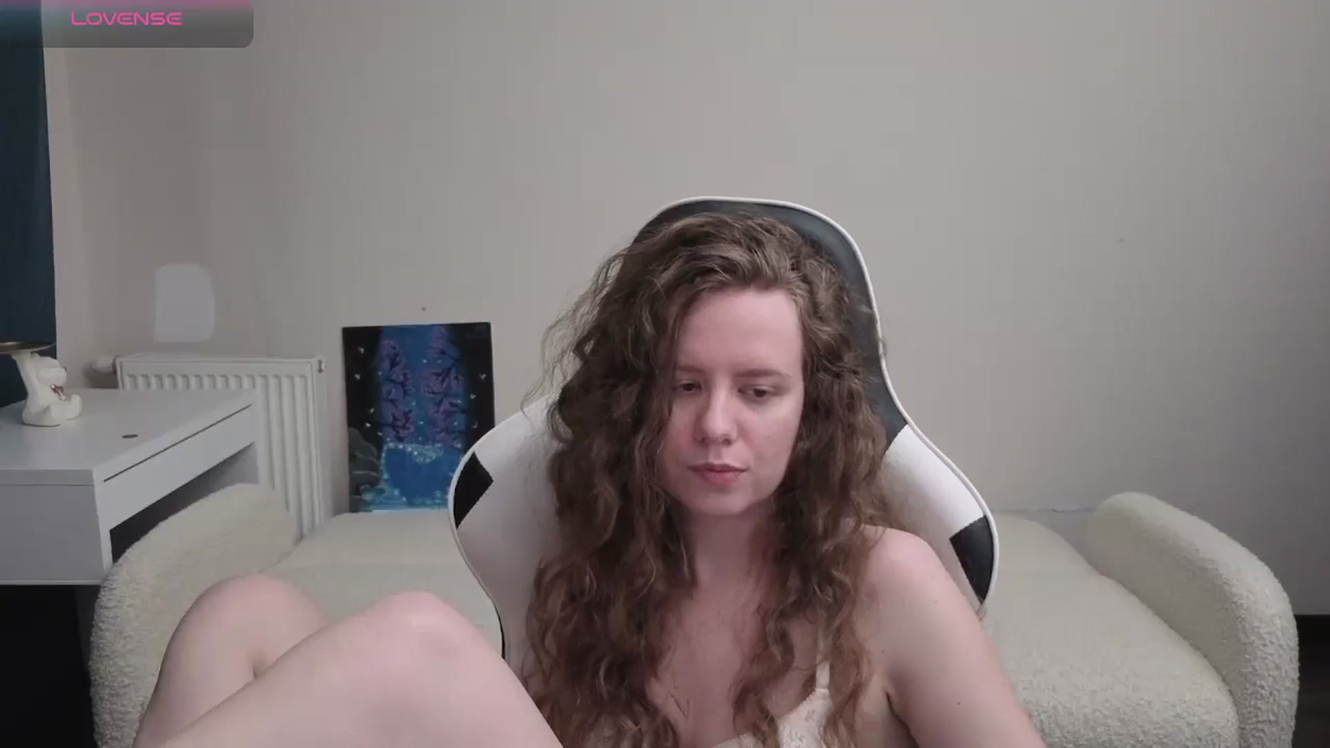 Gallery image thumbnail from BlueFlowerr's myfreecams stream on, 04/20/2026, 24:19 image 11 of 20