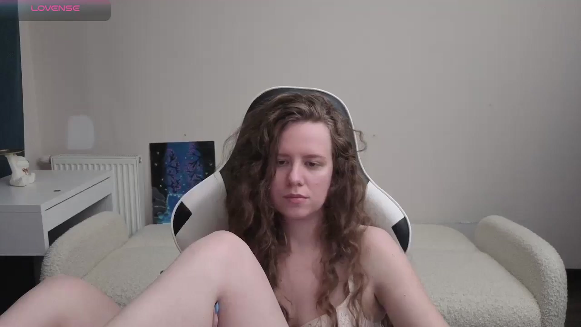 Gallery image thumbnail from BlueFlowerr's myfreecams stream on, 04/20/2026, 24:20 image 19 of 20
