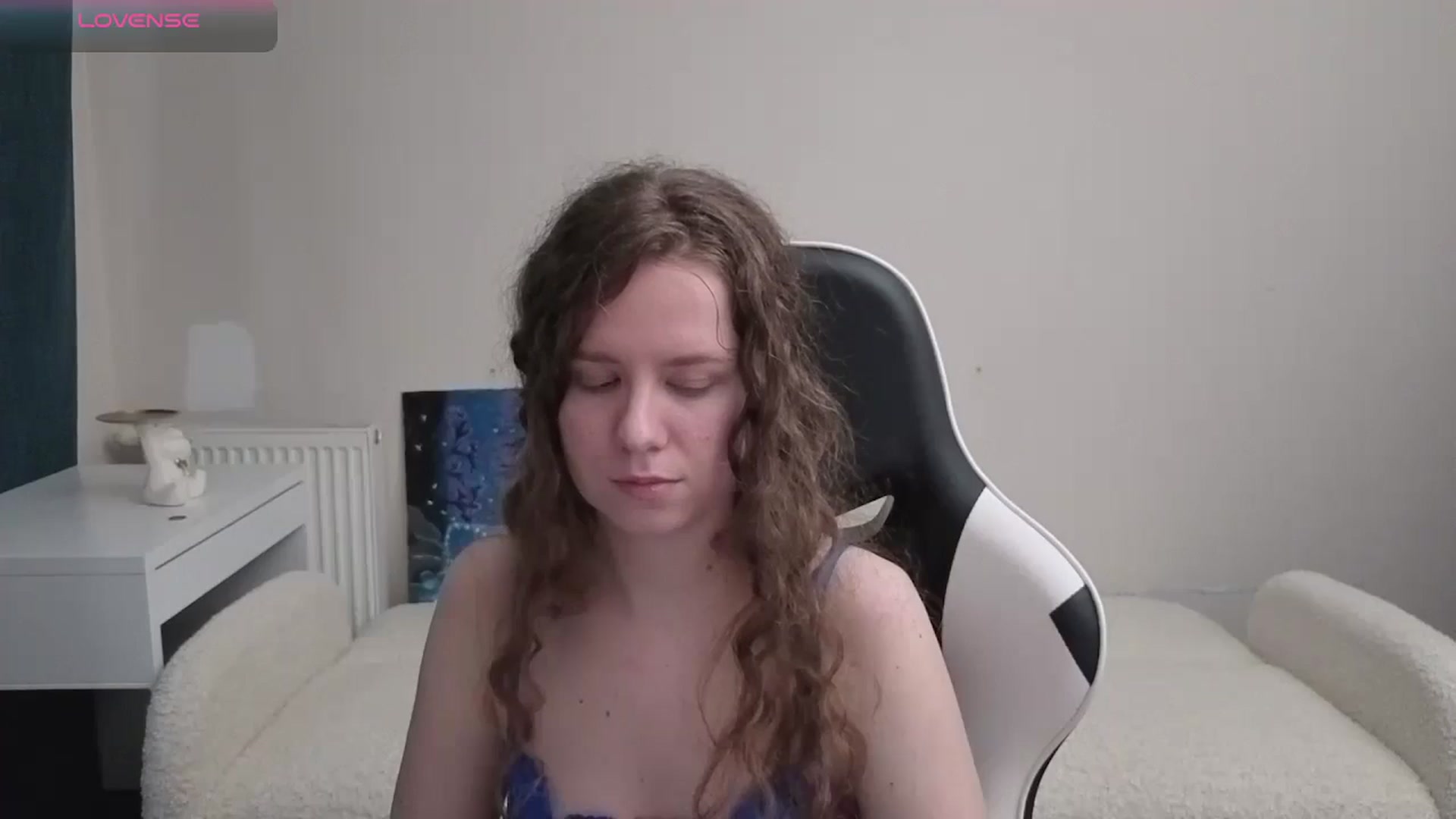 Gallery image thumbnail from BlueFlowerr's myfreecams stream on, 04/20/2026, 17:08 image 2 of 20