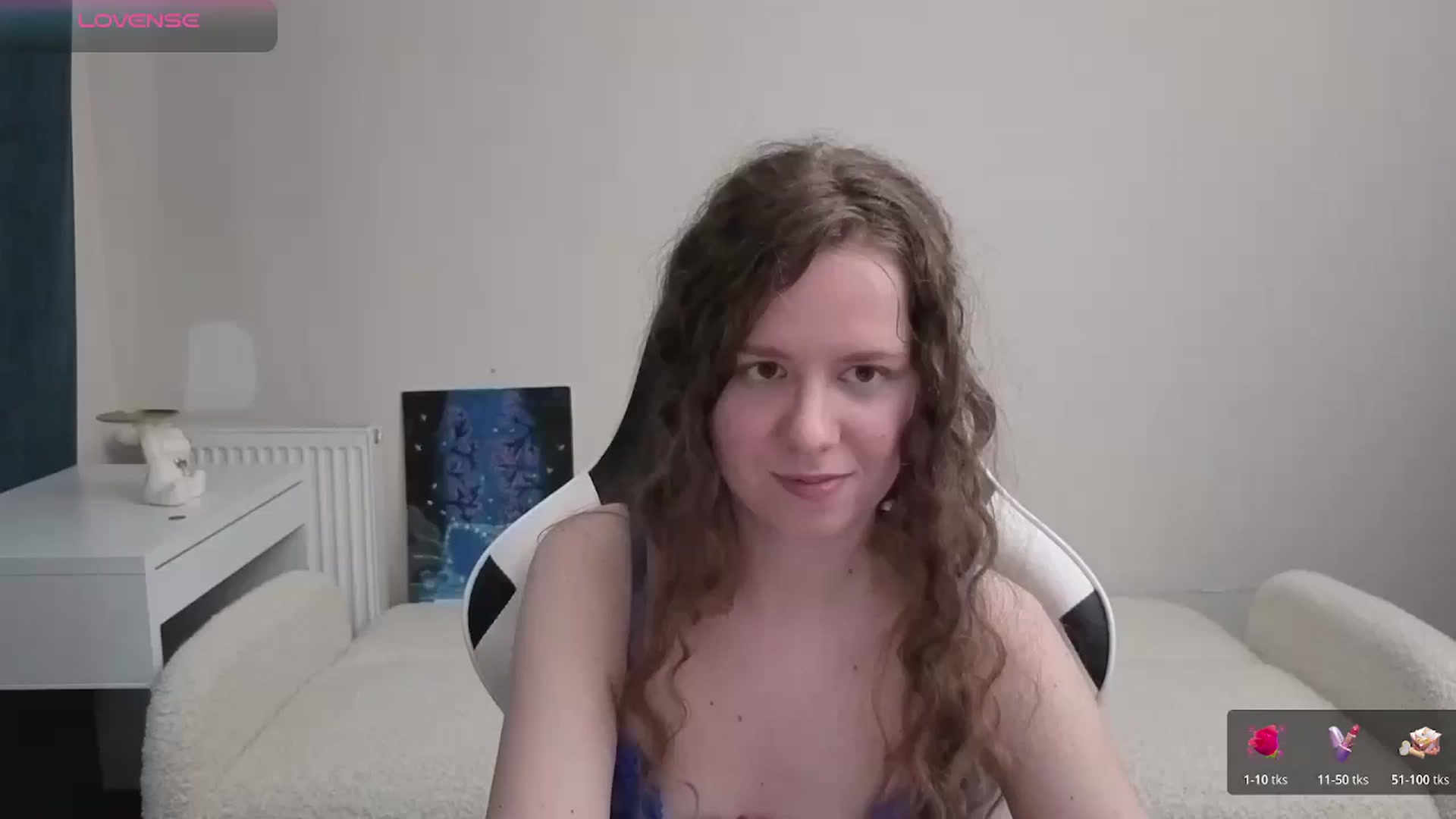 Gallery image thumbnail from BlueFlowerr's myfreecams stream on, 04/20/2026, 17:08 image 1 of 20