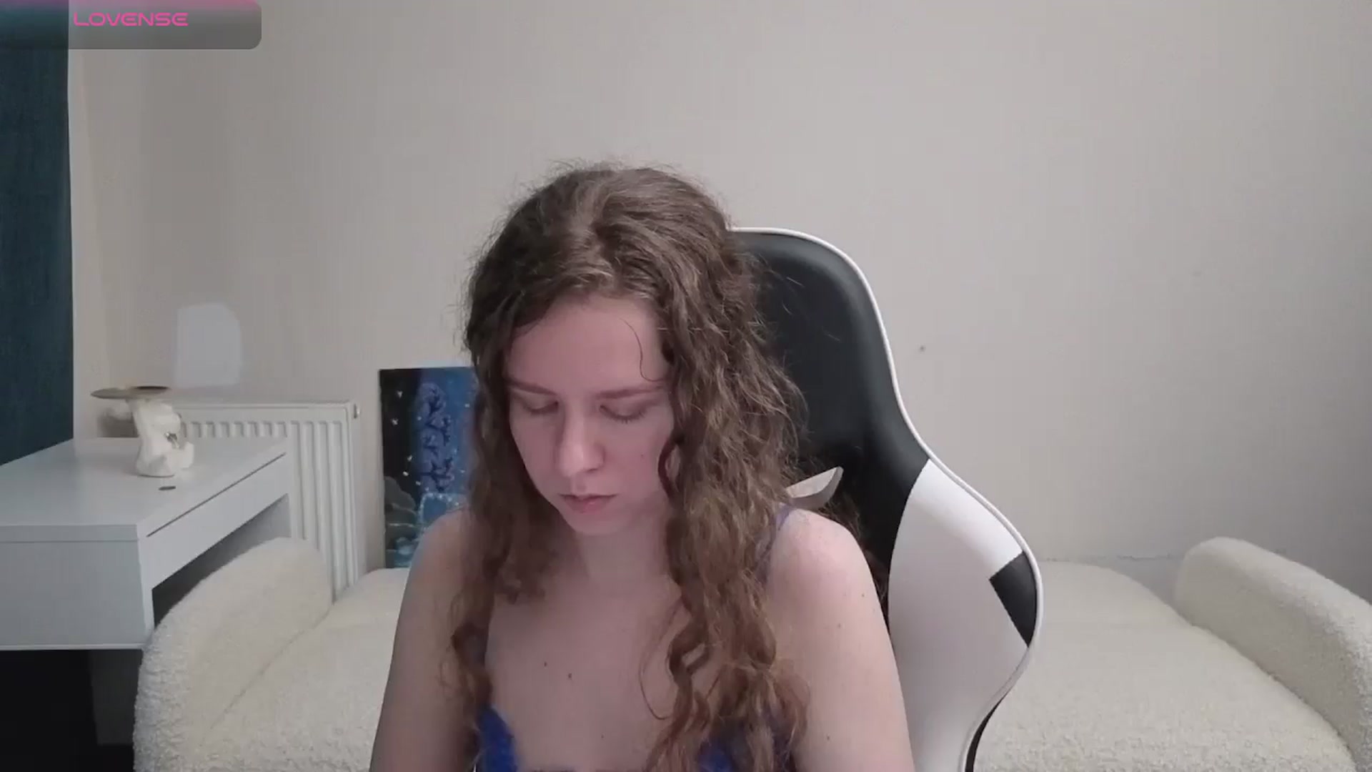 Gallery image thumbnail from BlueFlowerr's myfreecams stream on, 04/20/2026, 17:08 image 3 of 20