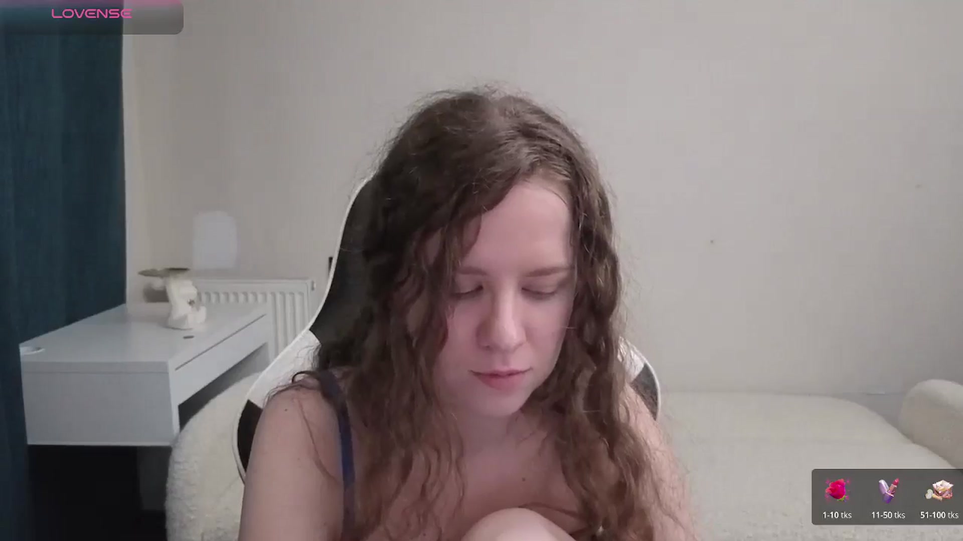 Gallery image thumbnail from BlueFlowerr's myfreecams stream on, 04/20/2026, 17:08 image 13 of 20